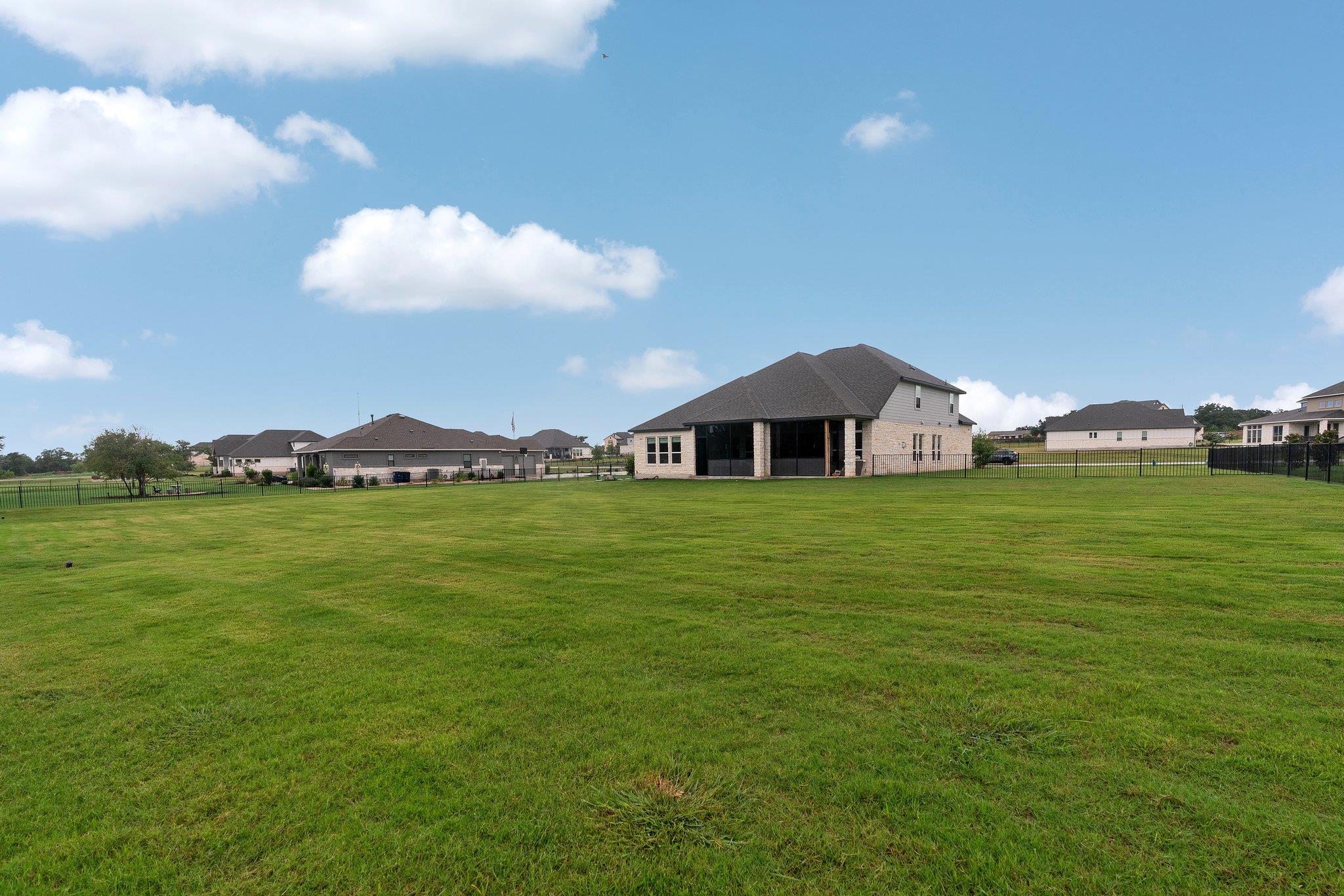 209 Northcrest Dr, Liberty Hill, TX 78642