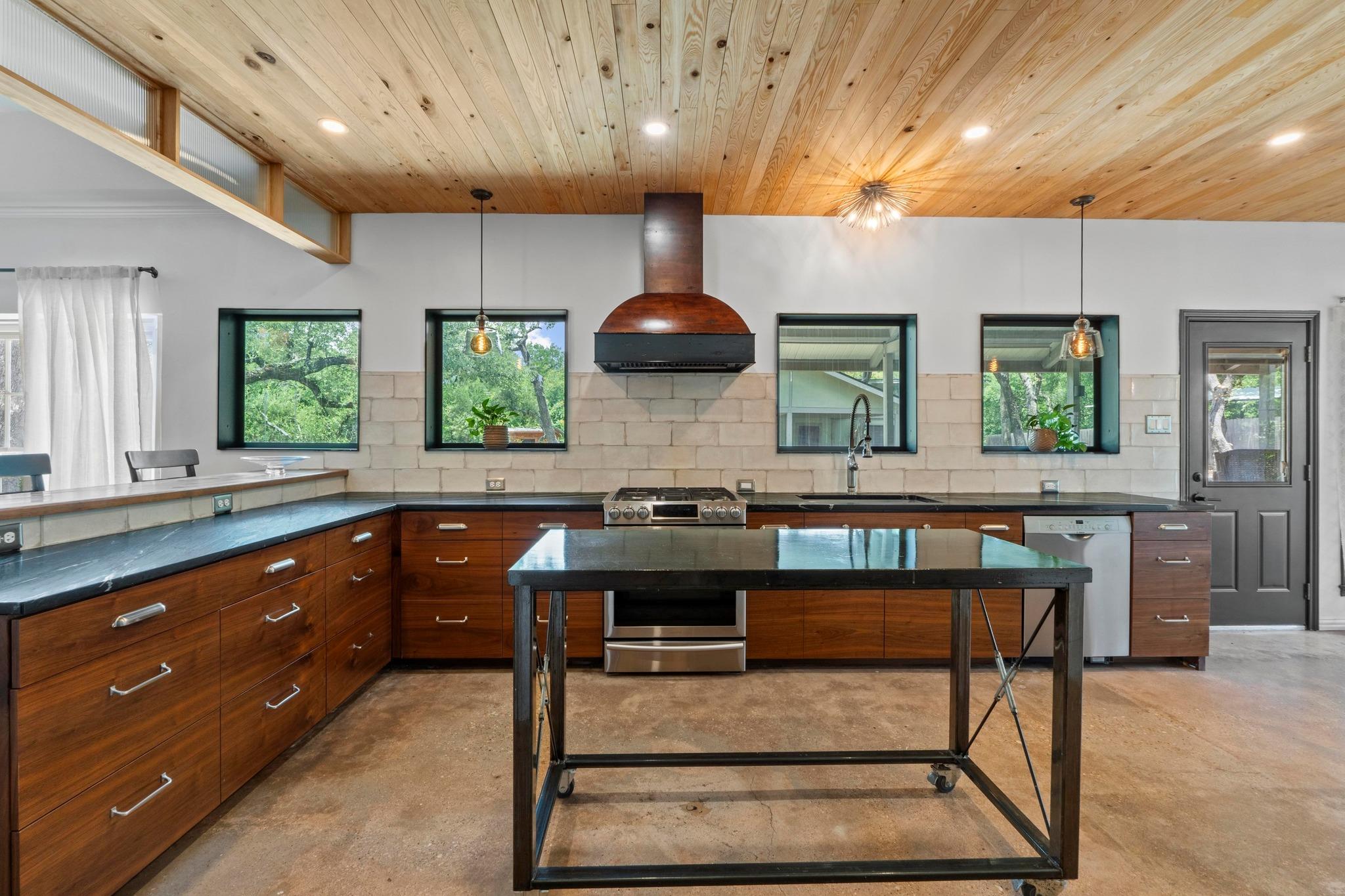 11302 Centennial Trl, Austin, TX 78726