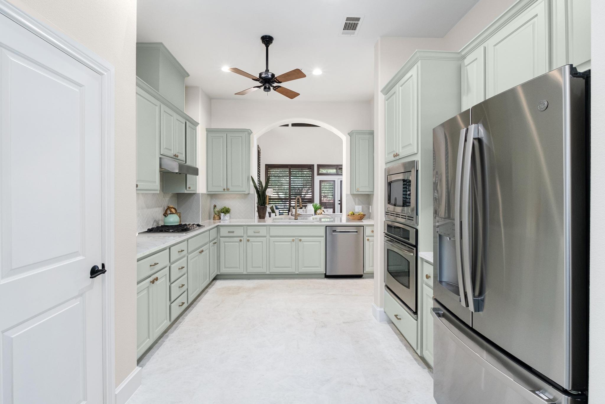 7800 Southwest Pkwy # 1010, Austin, TX 78735