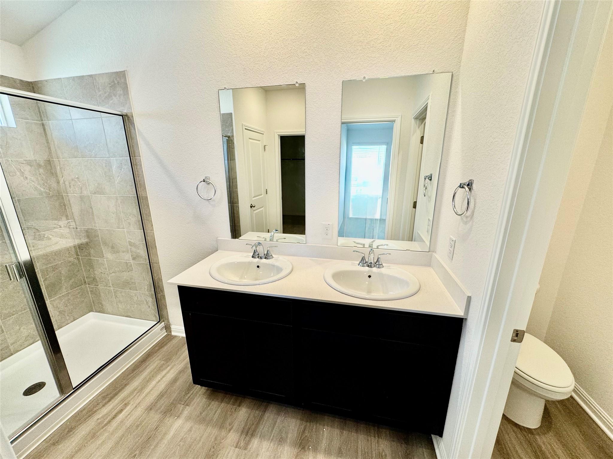 5008 Hazelnut Ln, Del Valle, TX 78617