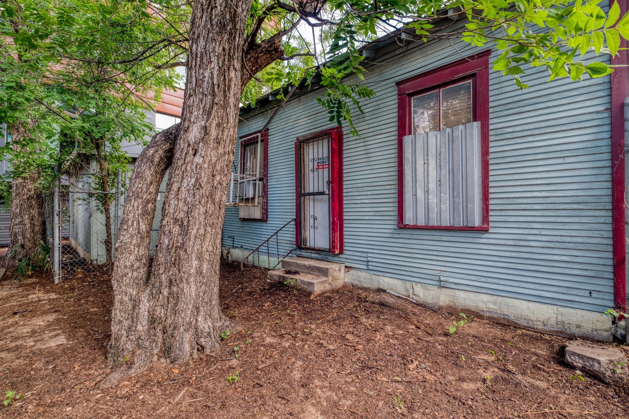 911 E 6th St, Austin, TX 78702