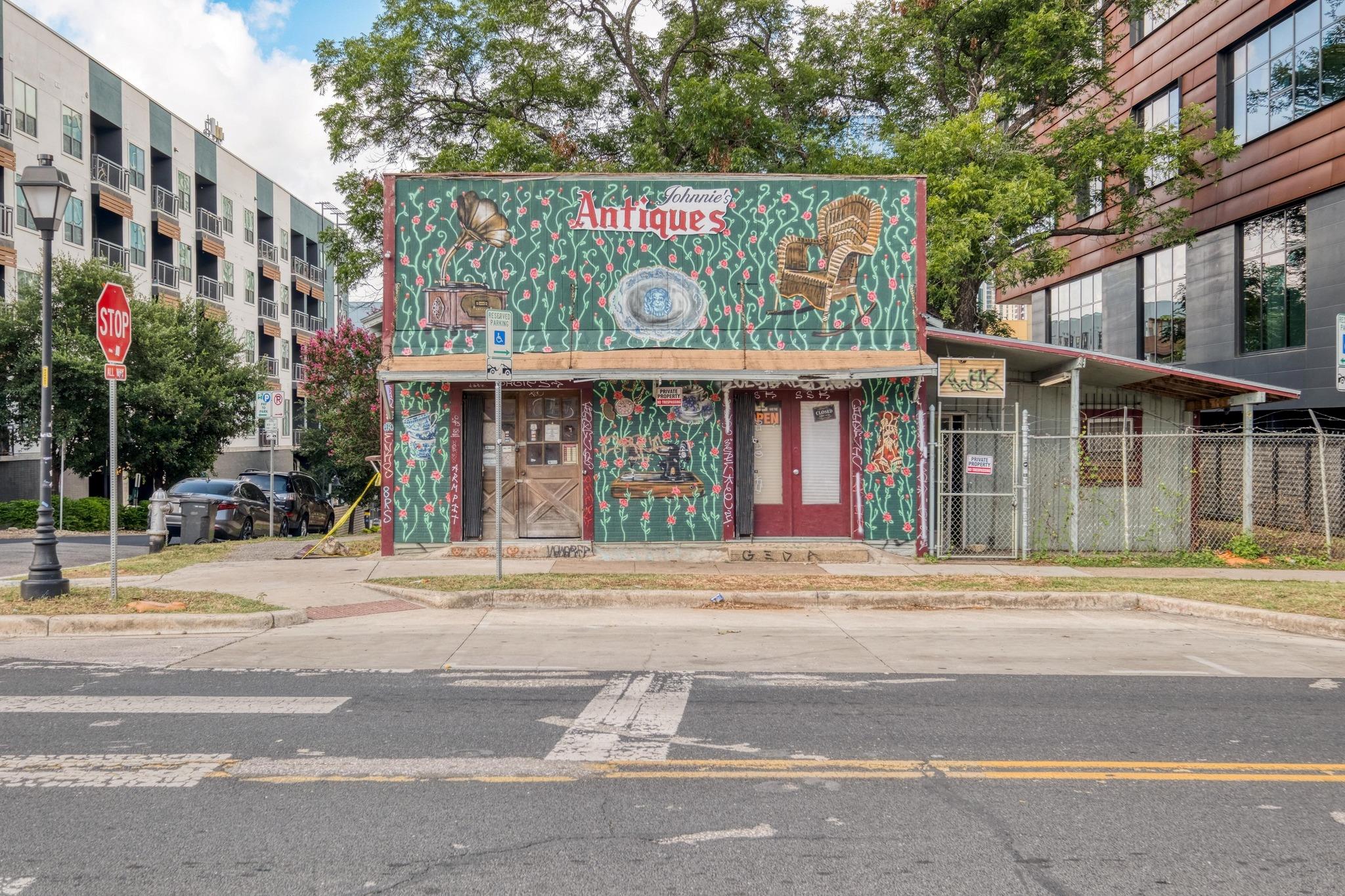 911 E 6th St, Austin, TX 78702