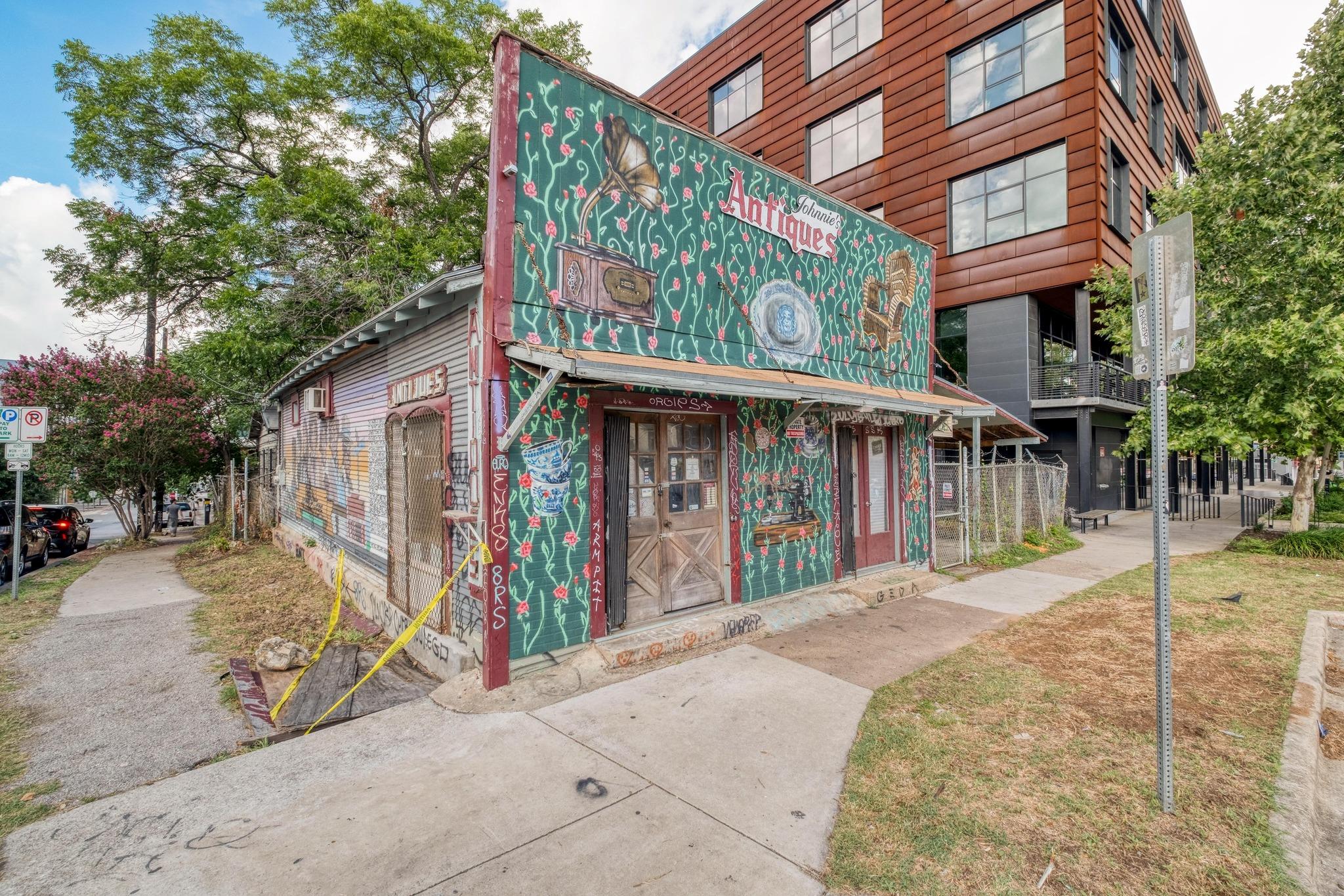 911 E 6th St, Austin, TX 78702