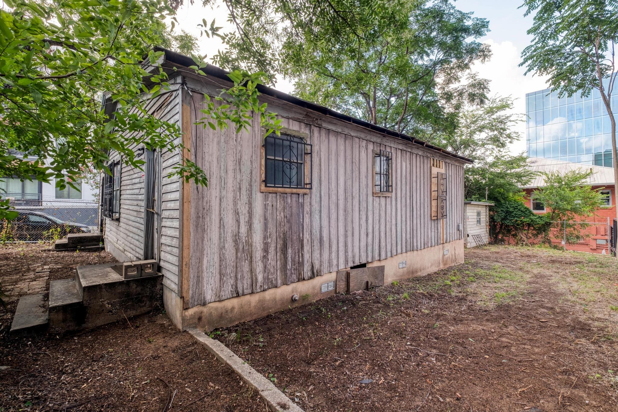 911 E 6th St, Austin, TX 78702
