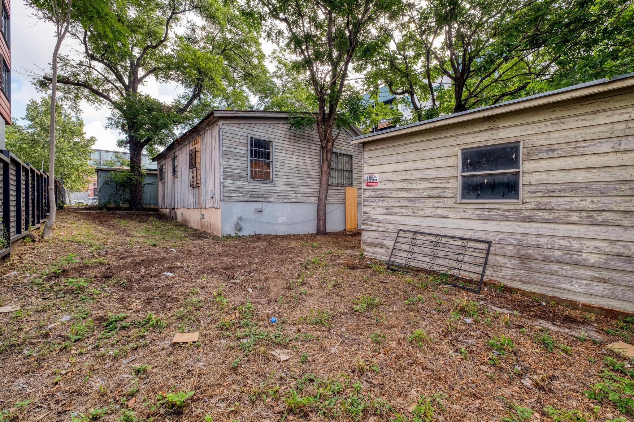 911 E 6th St, Austin, TX 78702