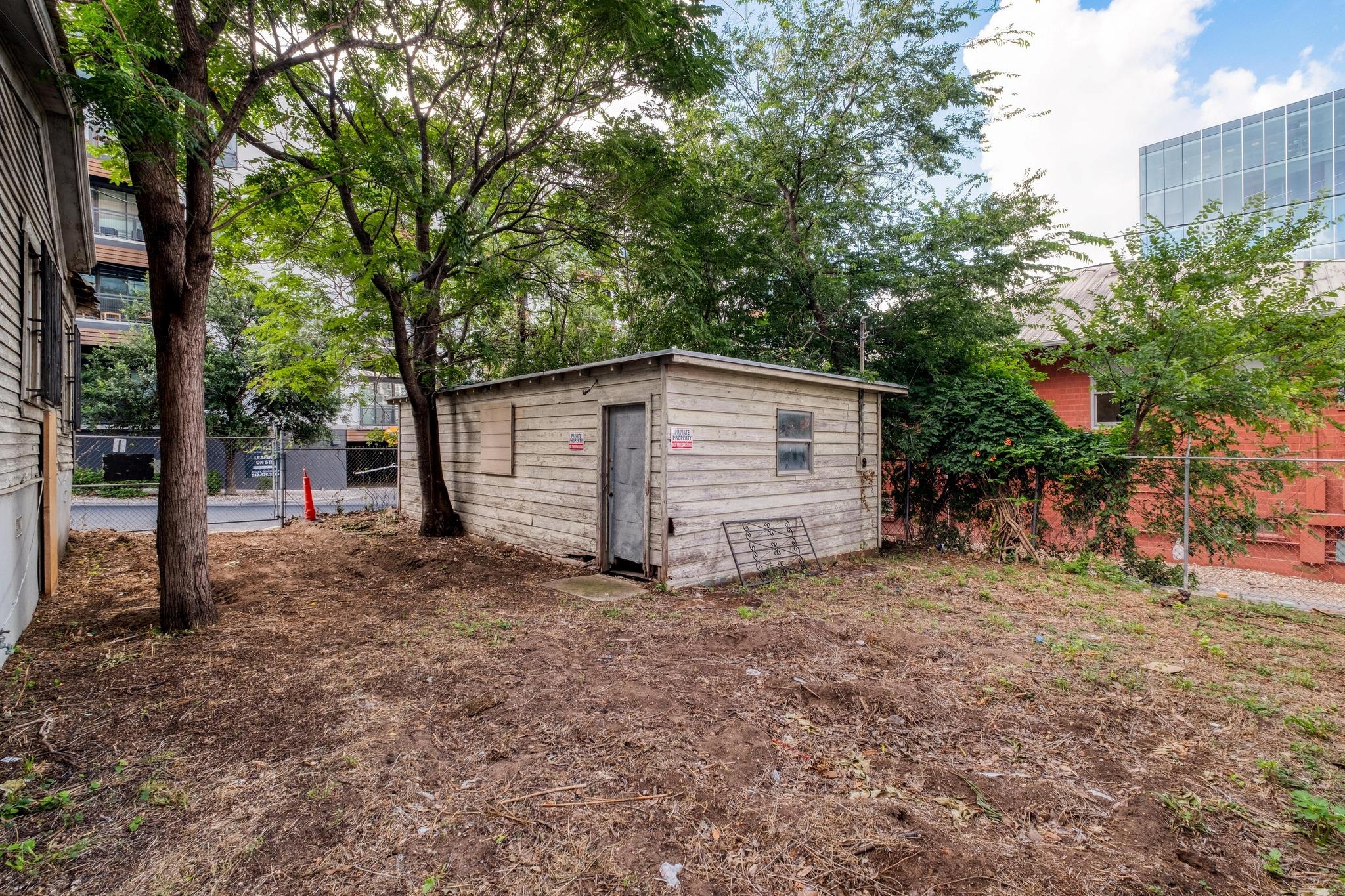 911 E 6th St, Austin, TX 78702
