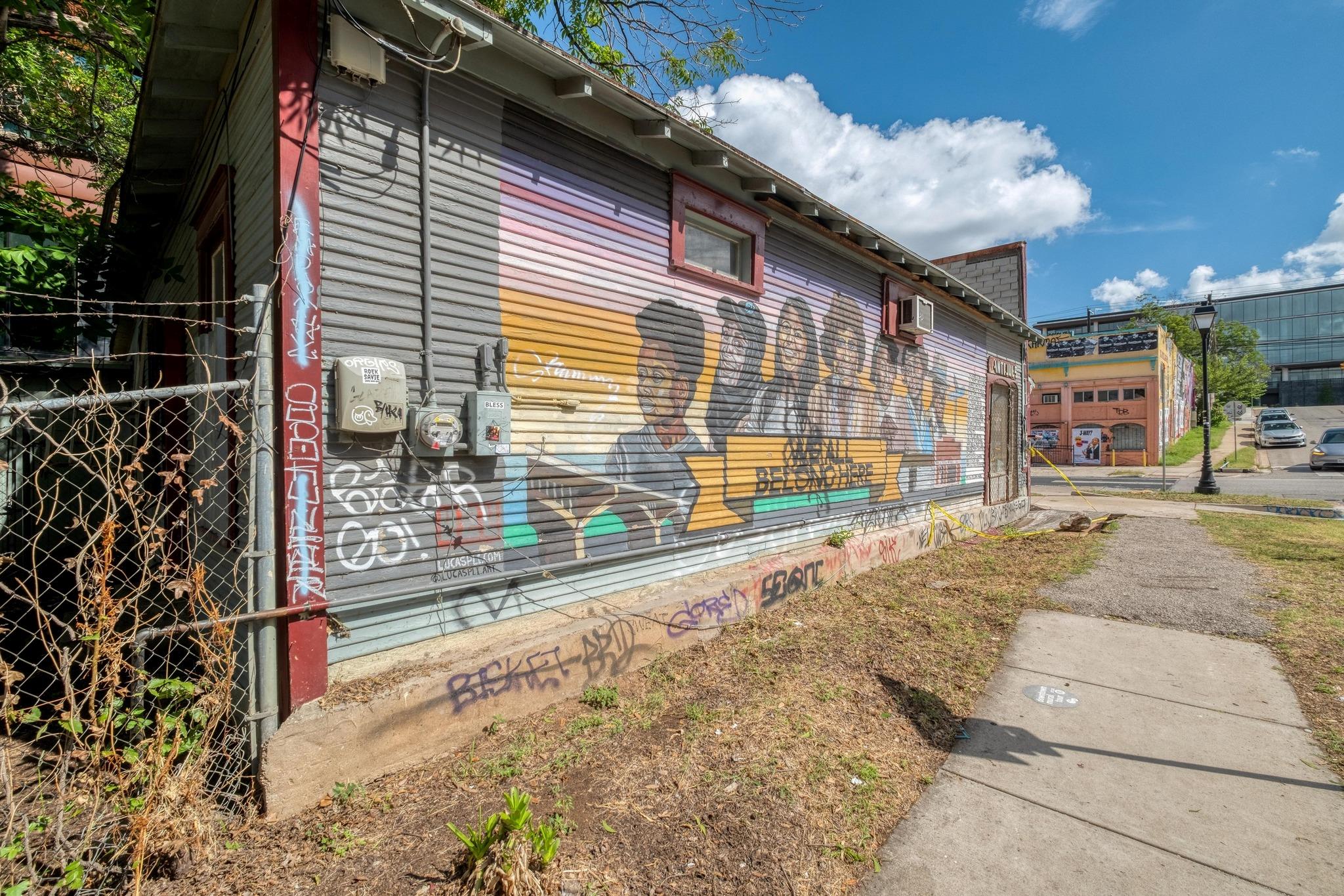911 E 6th St, Austin, TX 78702