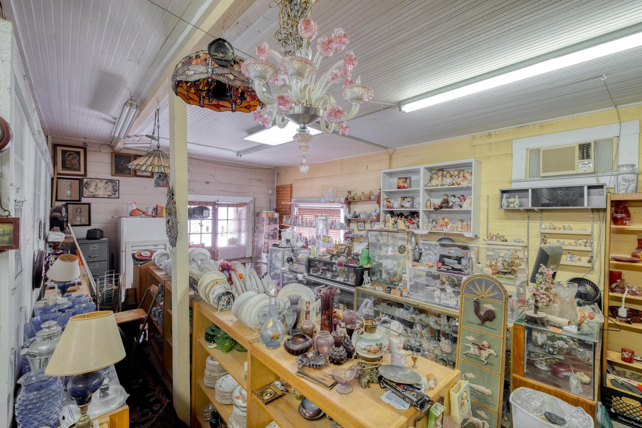 911 E 6th St, Austin, TX 78702