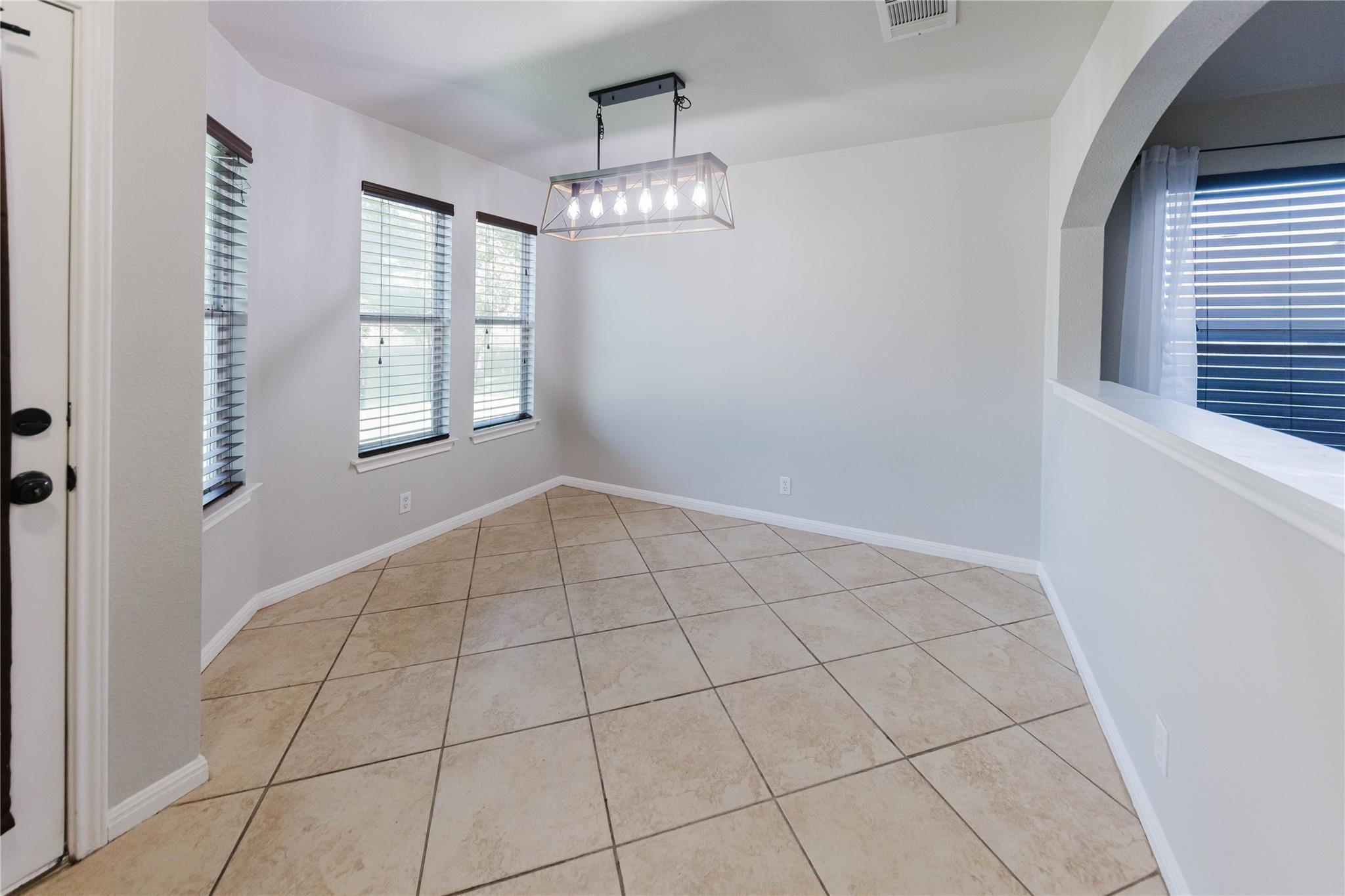 115 Hummingbird Ct, Cedar Creek, TX 78612