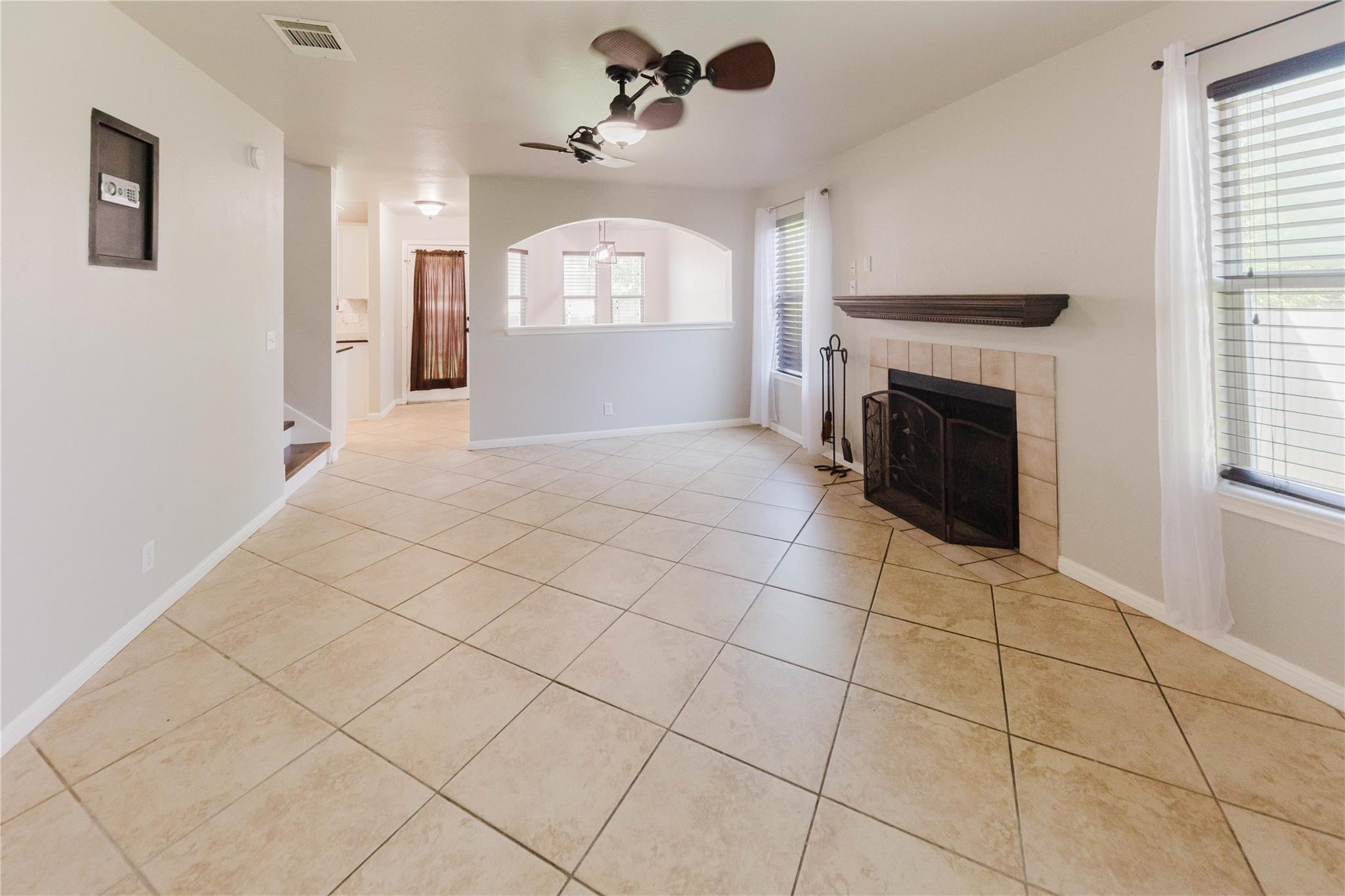 115 Hummingbird Ct, Cedar Creek, TX 78612