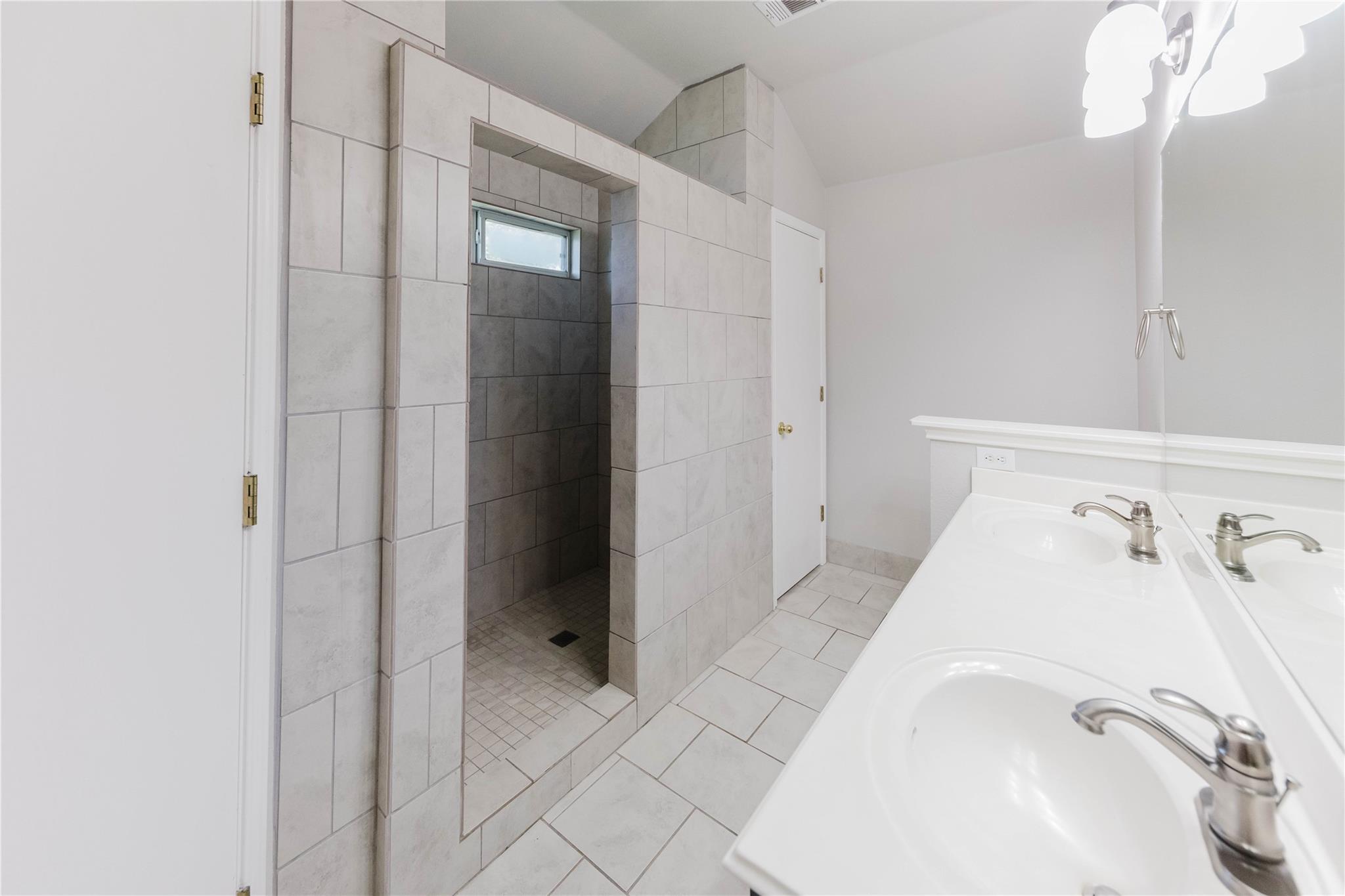 115 Hummingbird Ct, Cedar Creek, TX 78612