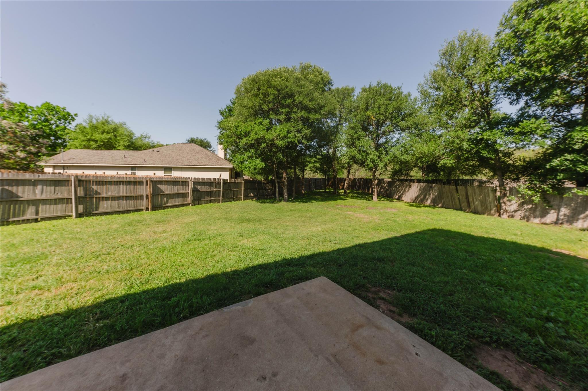 115 Hummingbird Ct, Cedar Creek, TX 78612