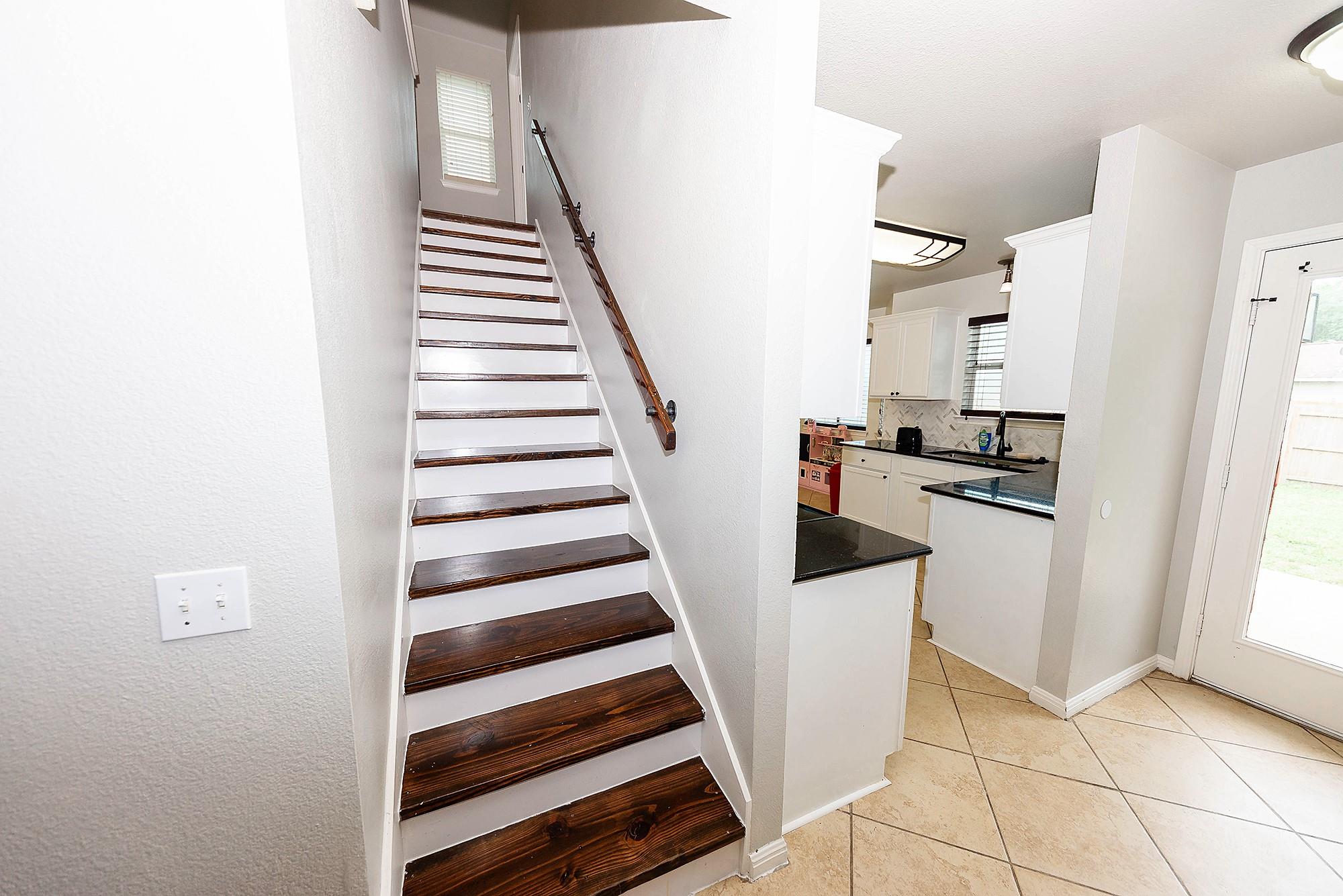 115 Hummingbird Ct, Cedar Creek, TX 78612