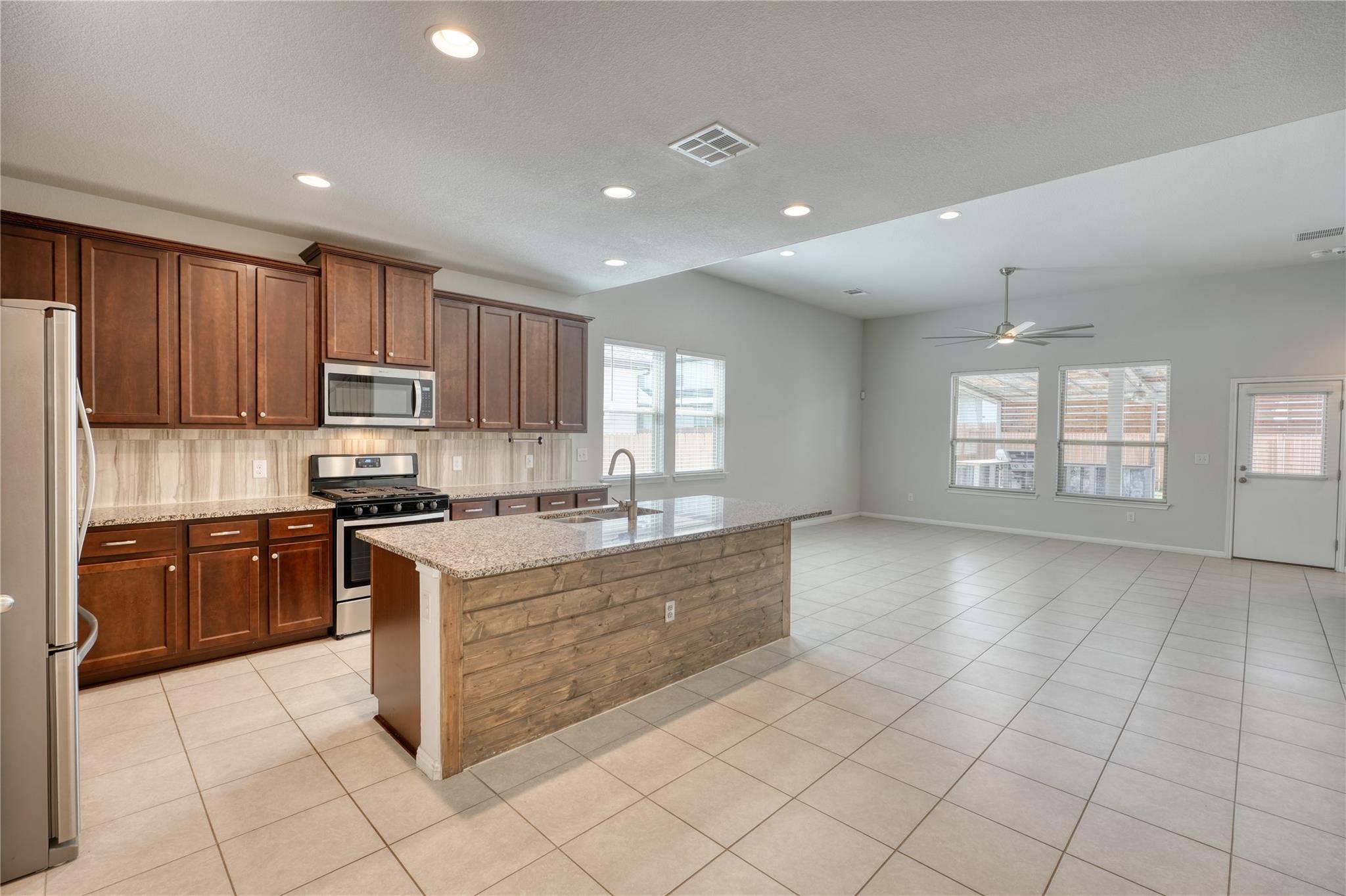 183 Concho Creek Loop, Leander, TX 78641