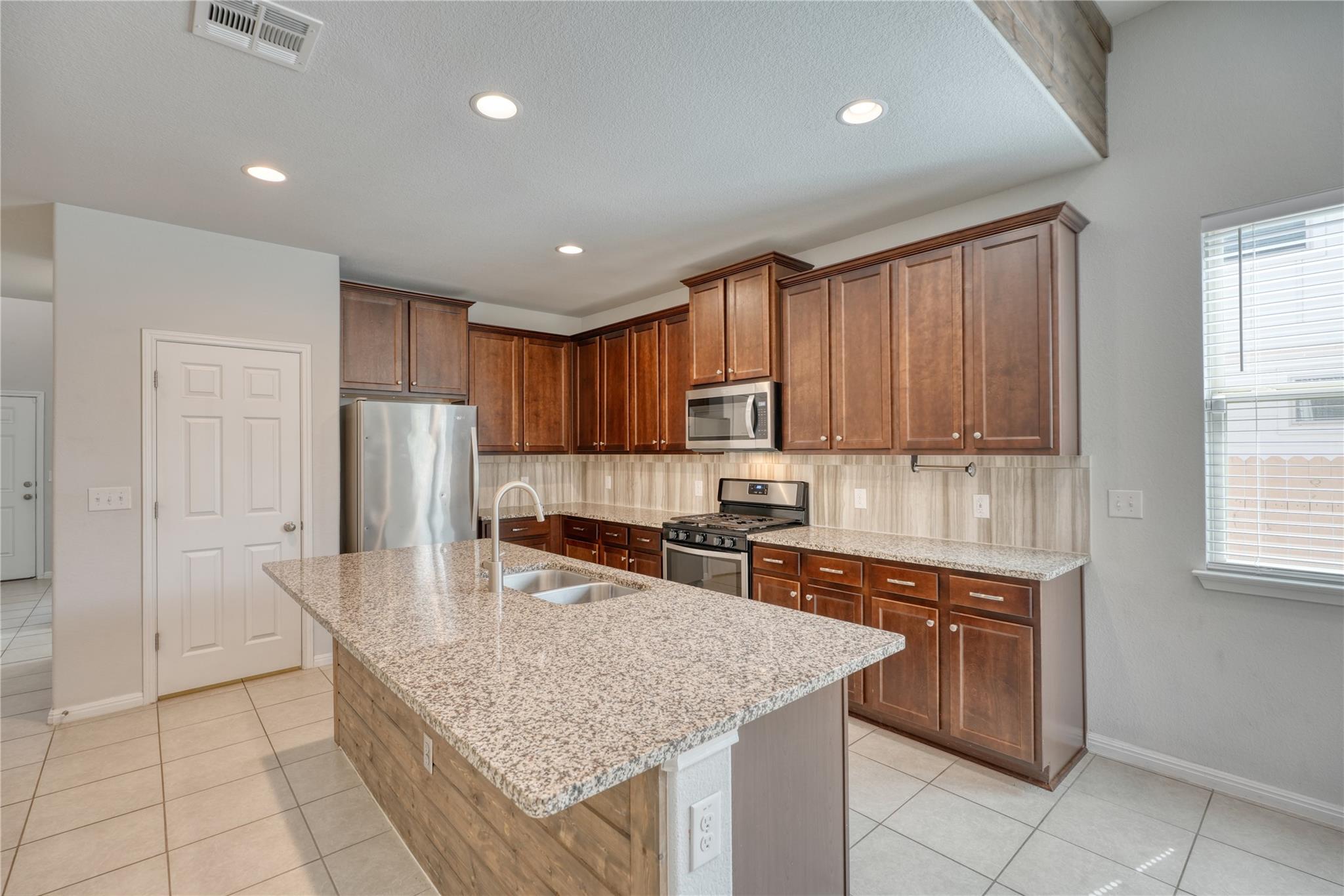 183 Concho Creek Loop, Leander, TX 78641