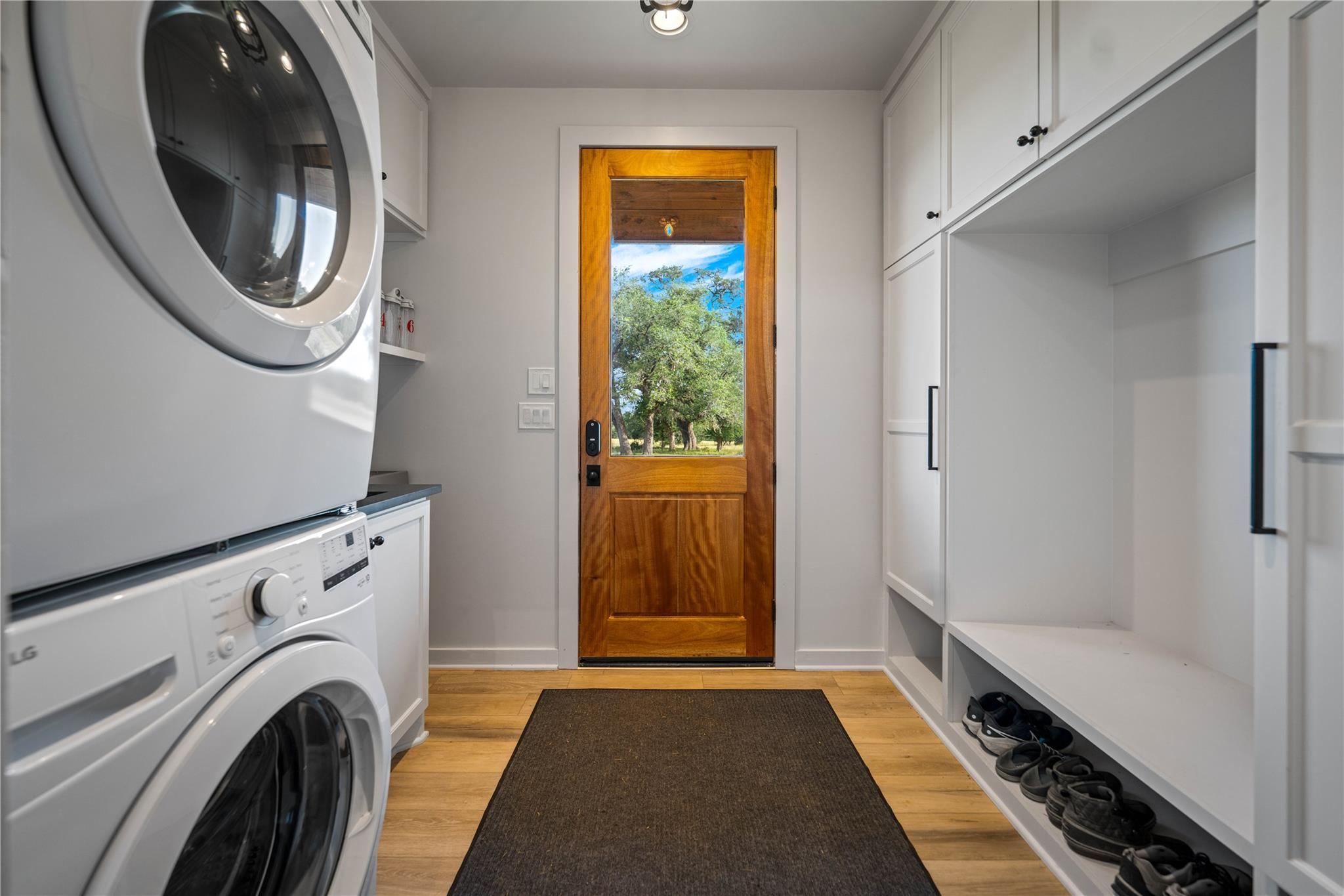 2094 Zimmerscheidt, New Ulm, TX 78950
