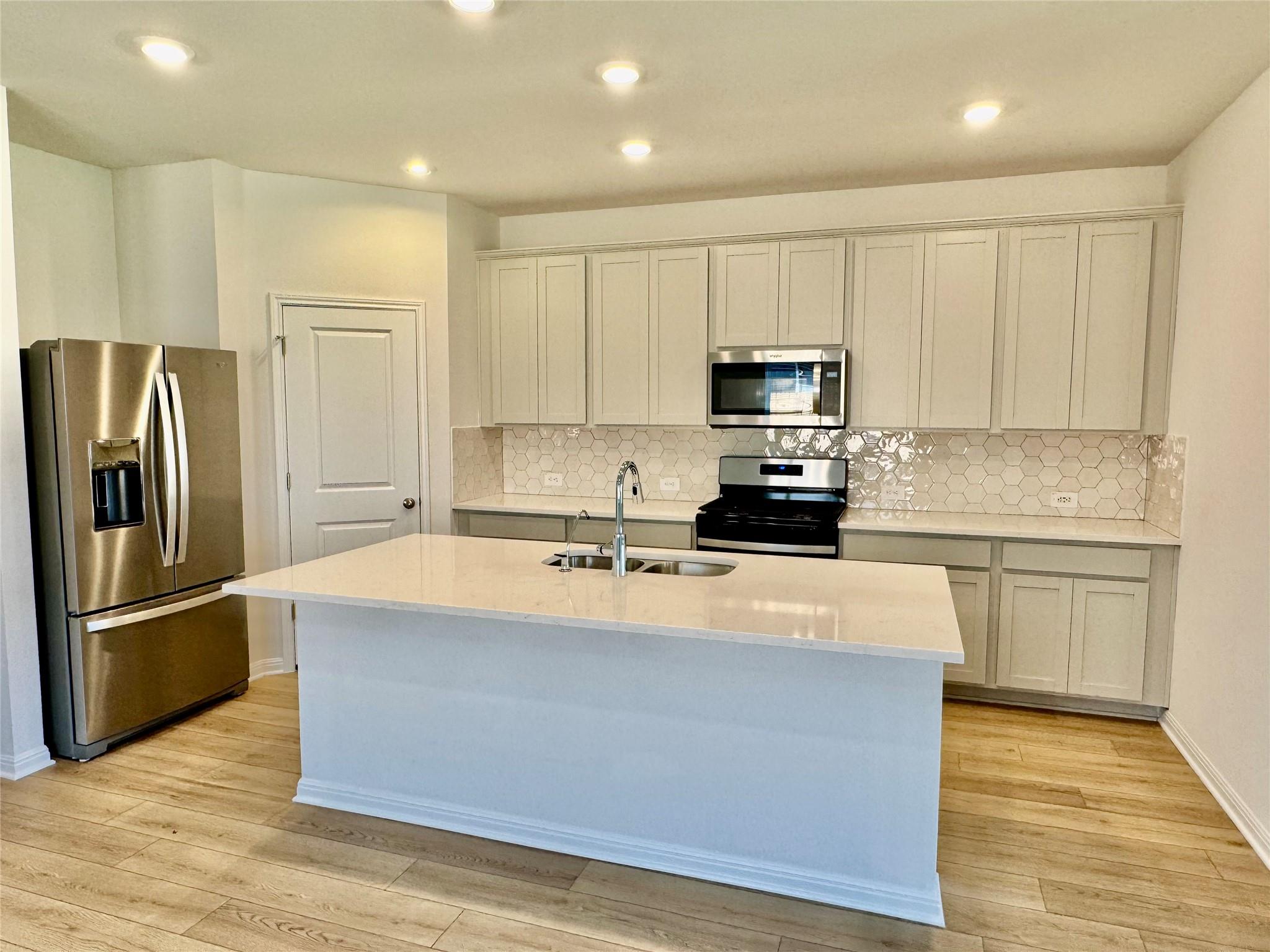 123 Boondoggle Rdg, Cedar Creek, TX 78612