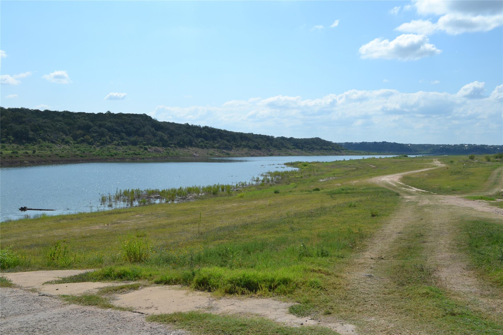 103 Rolling Hills Dr, Spicewood, TX 78669