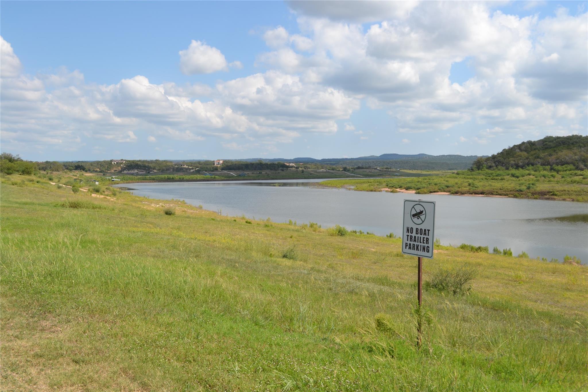 103 Rolling Hills Dr, Spicewood, TX 78669