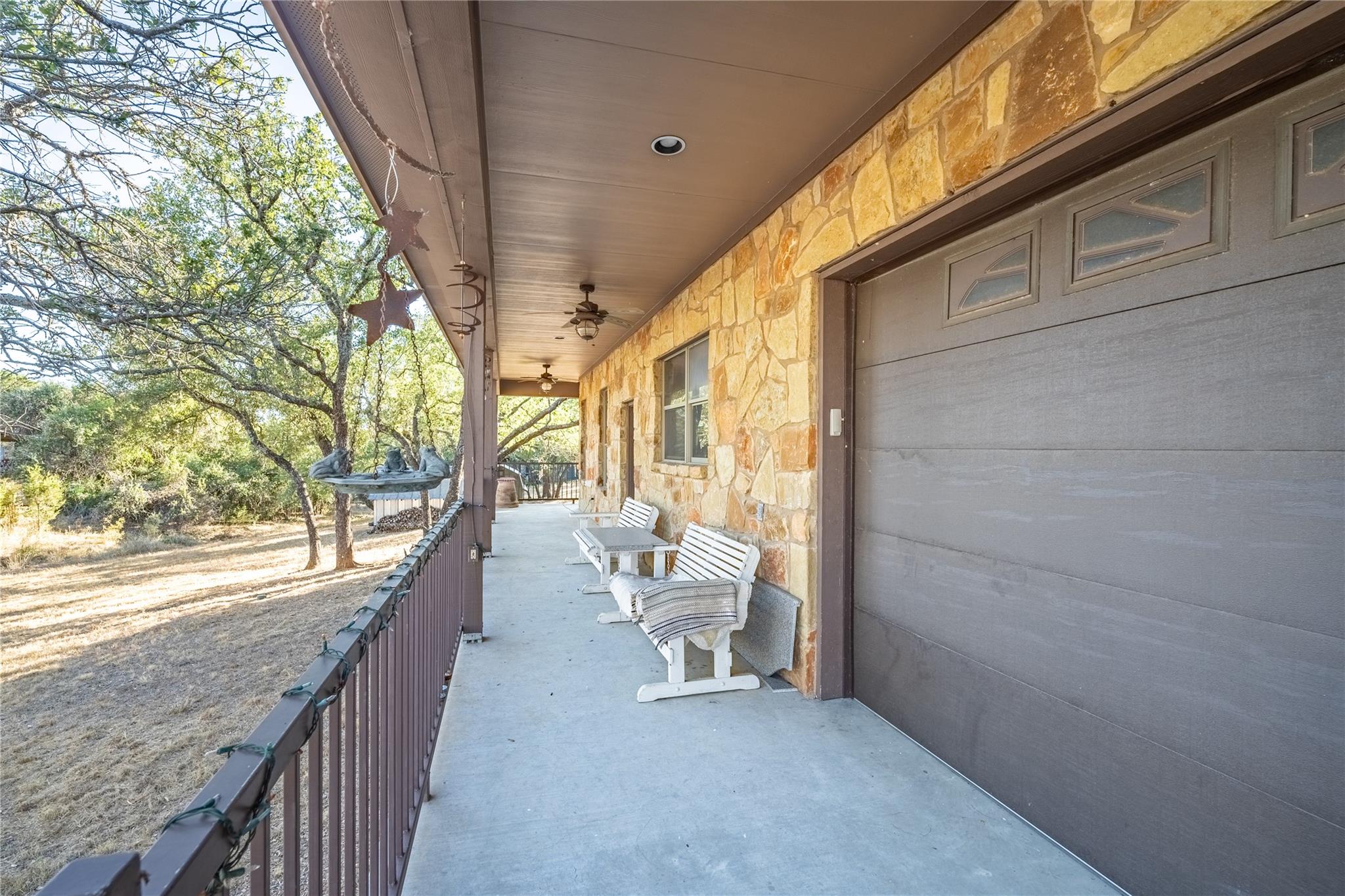 103 Rolling Hills Dr, Spicewood, TX 78669