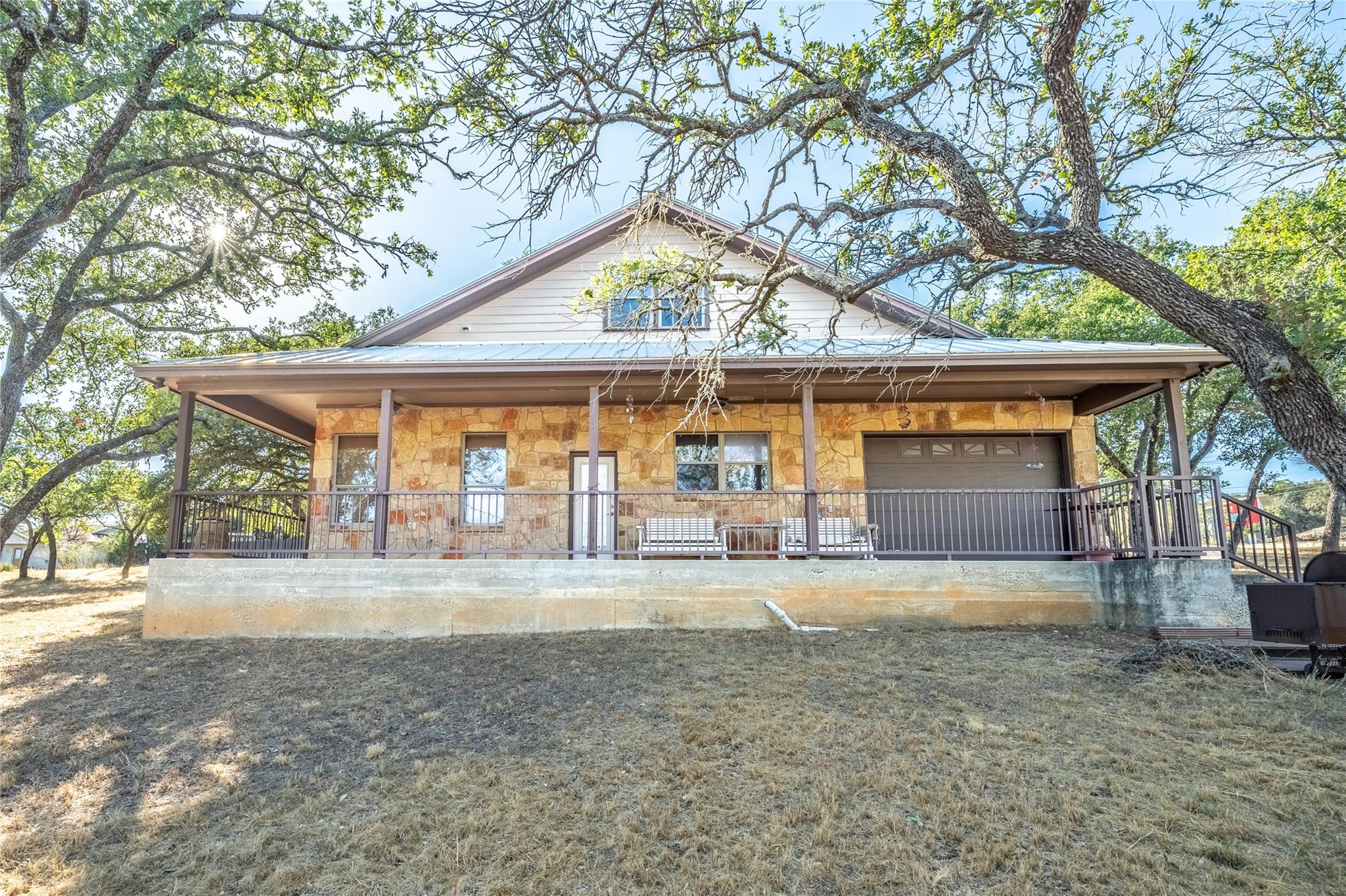 103 Rolling Hills Dr, Spicewood, TX 78669
