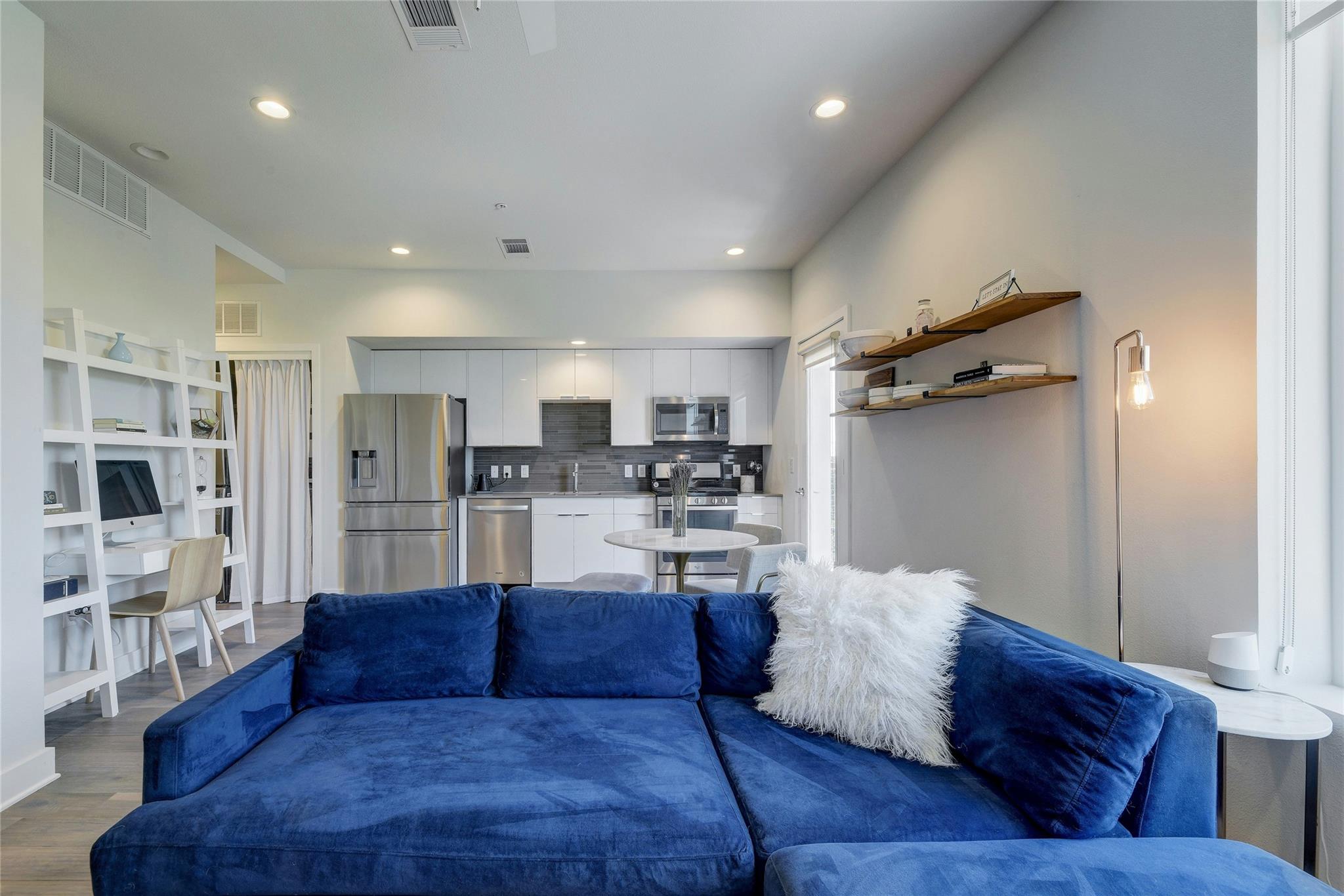 1800 E 4th St # 303, Austin, TX 78702