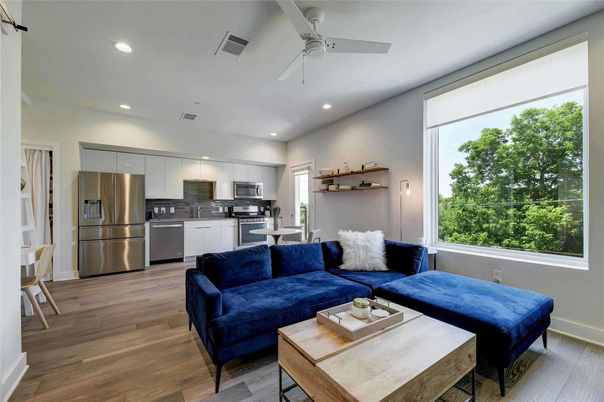 1800 E 4th St # 303, Austin, TX 78702
