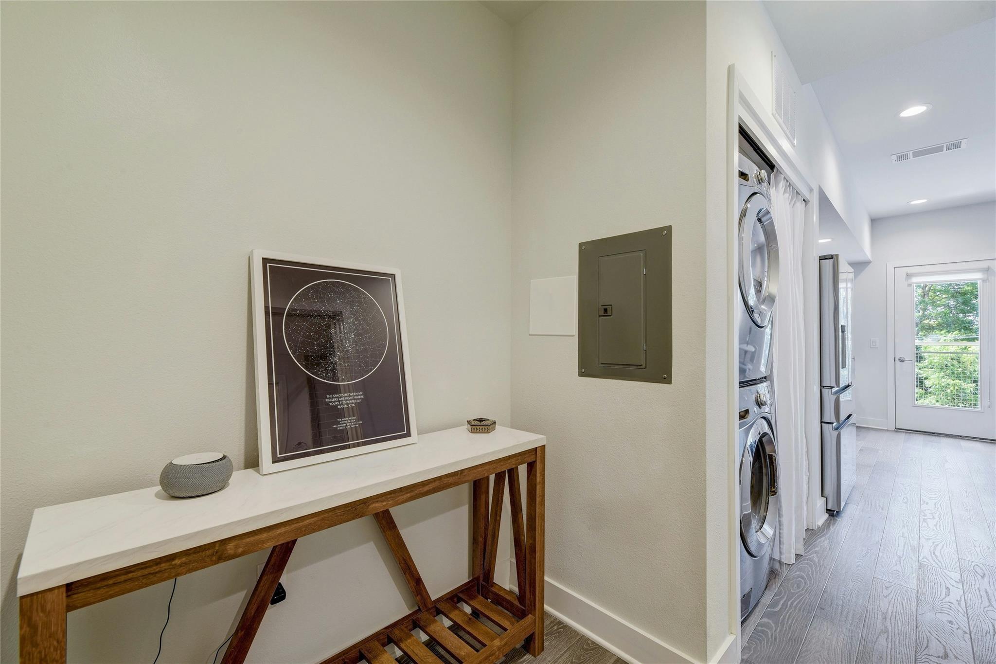 1800 E 4th St # 303, Austin, TX 78702