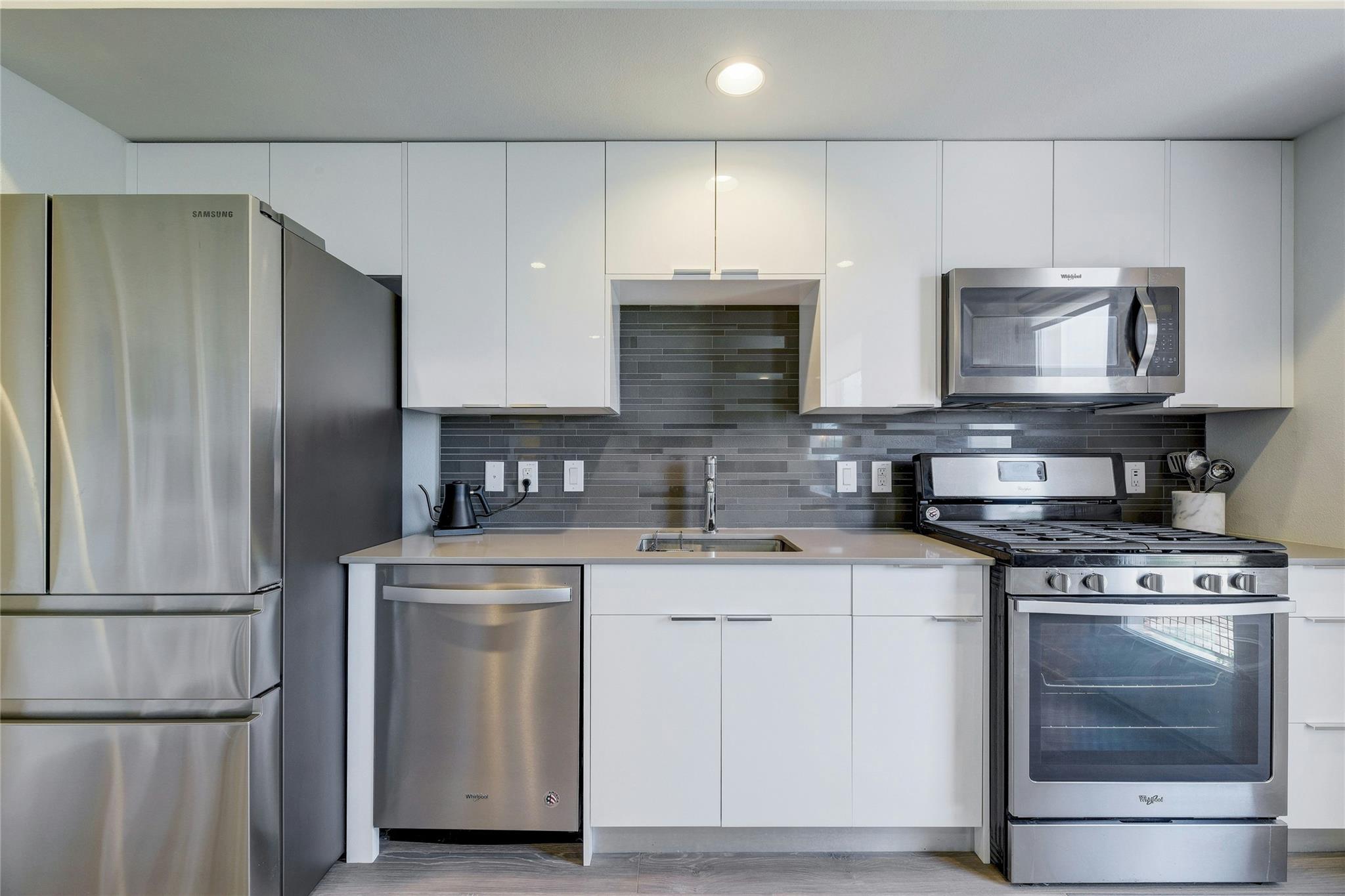1800 E 4th St # 303, Austin, TX 78702