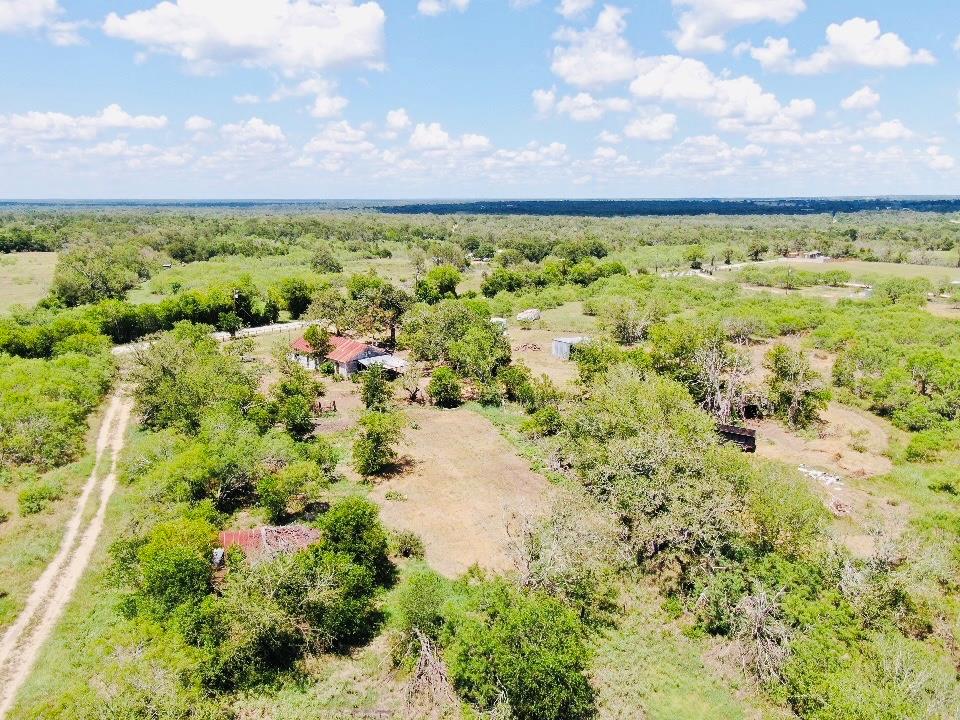 1194 Track Rd, Red Rock, TX 78662