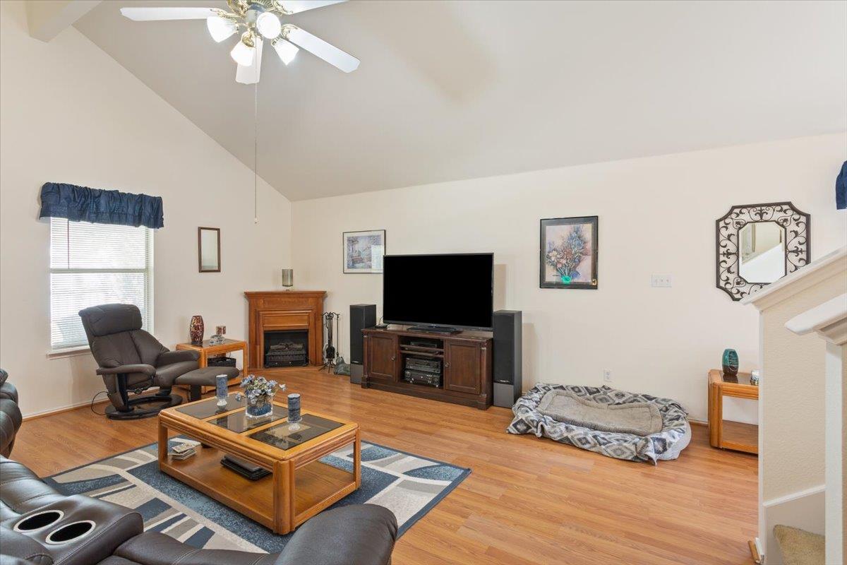 1049 Leeds Castle Walk, Georgetown, TX 78626