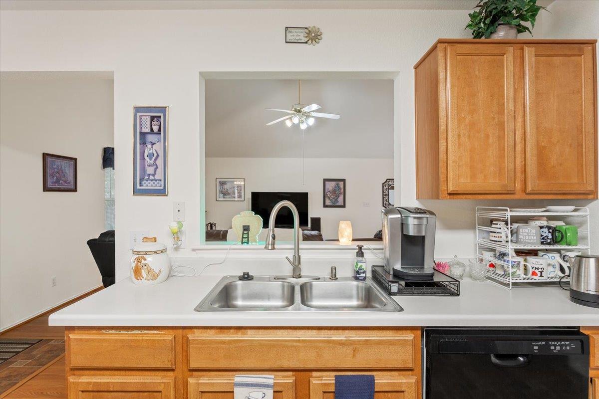 1049 Leeds Castle Walk, Georgetown, TX 78626