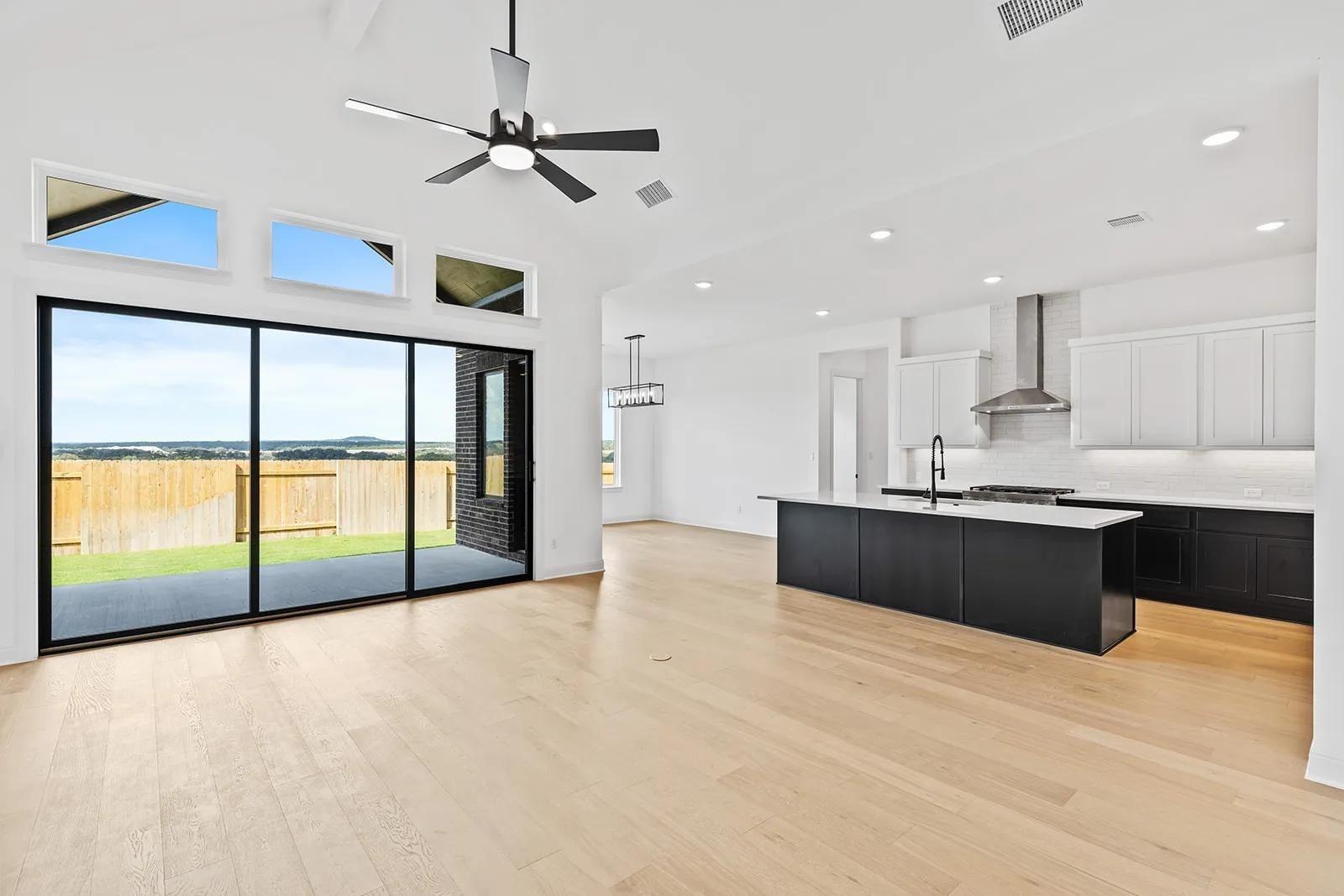 201 Shadow Dr, Liberty Hill, TX 78642