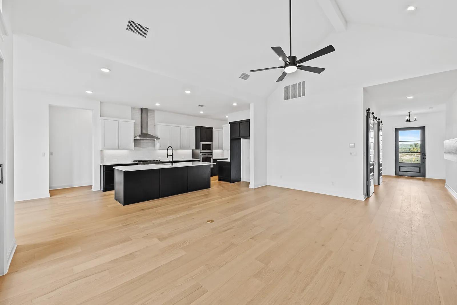 201 Shadow Dr, Liberty Hill, TX 78642