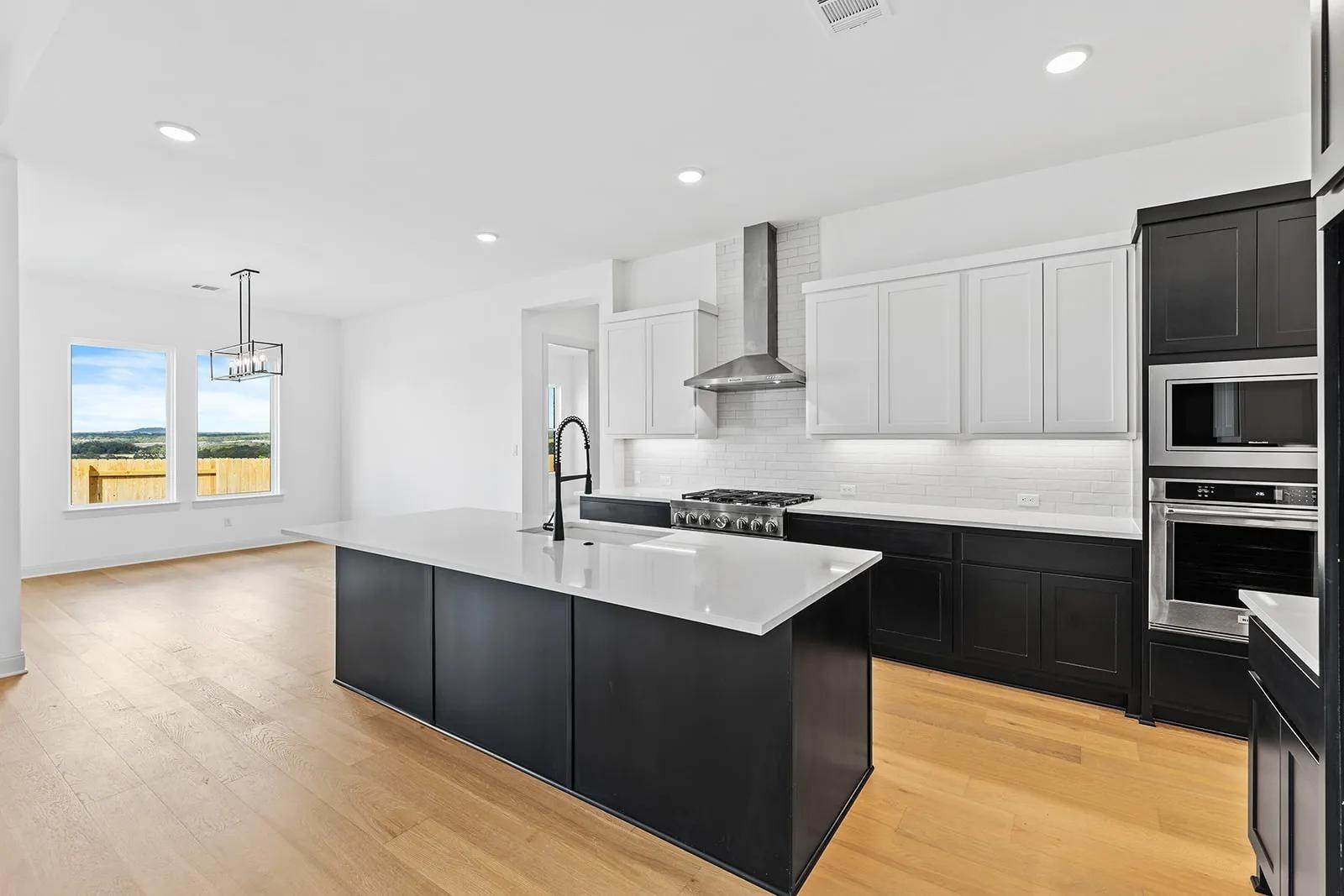 201 Shadow Dr, Liberty Hill, TX 78642