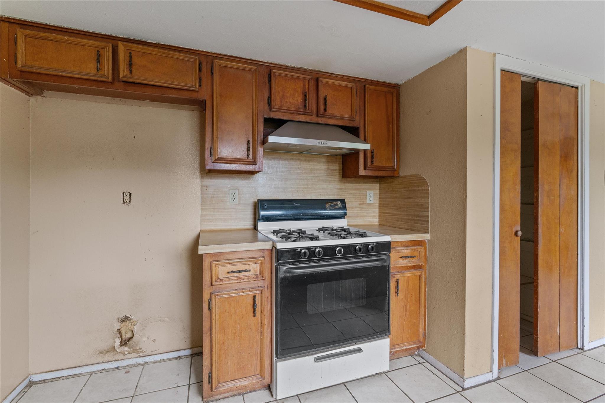 12901 Lamplight Village Ave, Austin, TX 78727