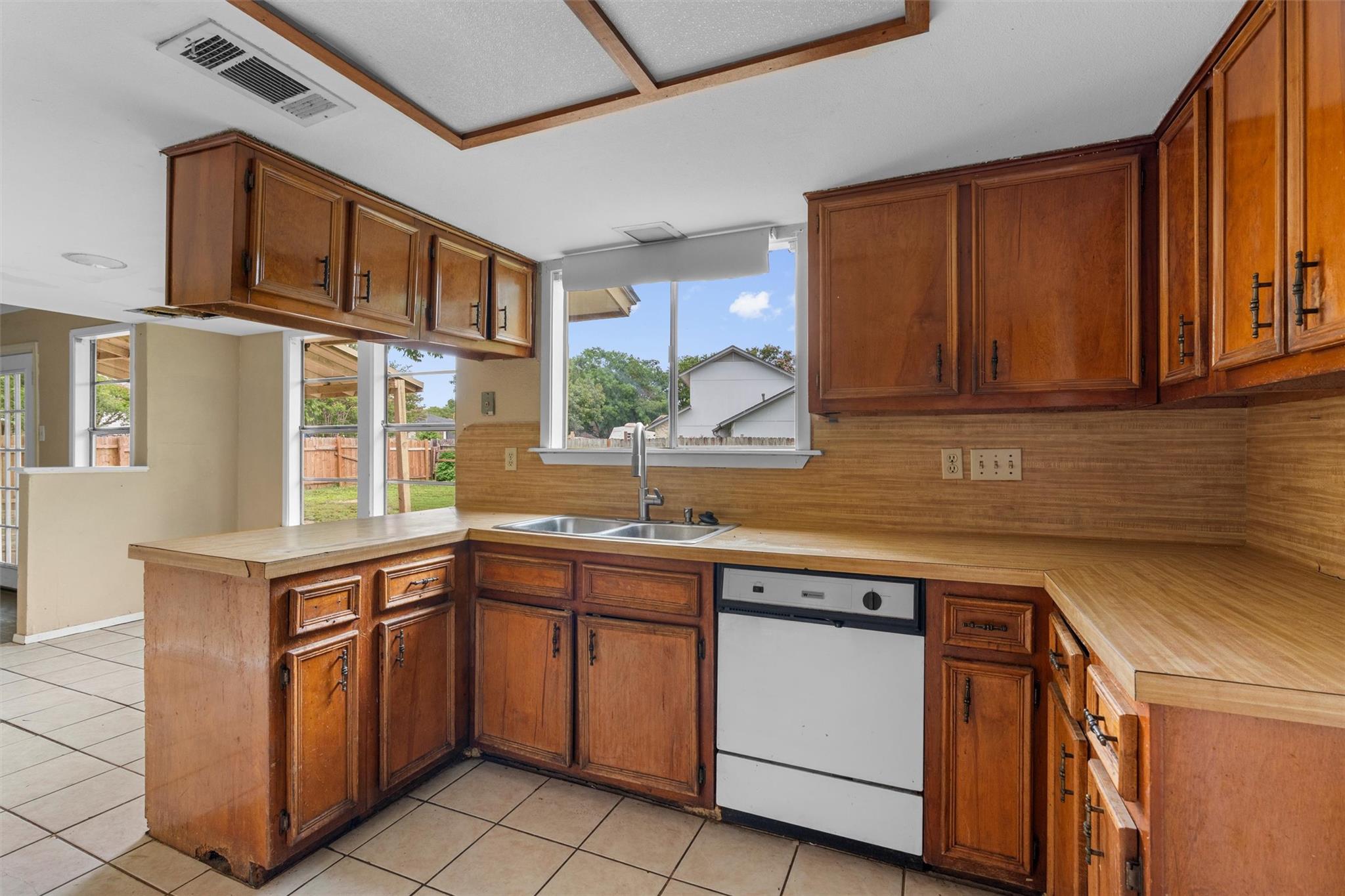 12901 Lamplight Village Ave, Austin, TX 78727