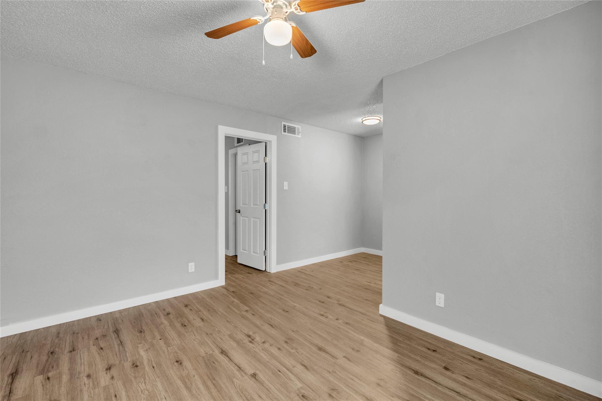 109 E Dean Ave, Killeen, TX 76541