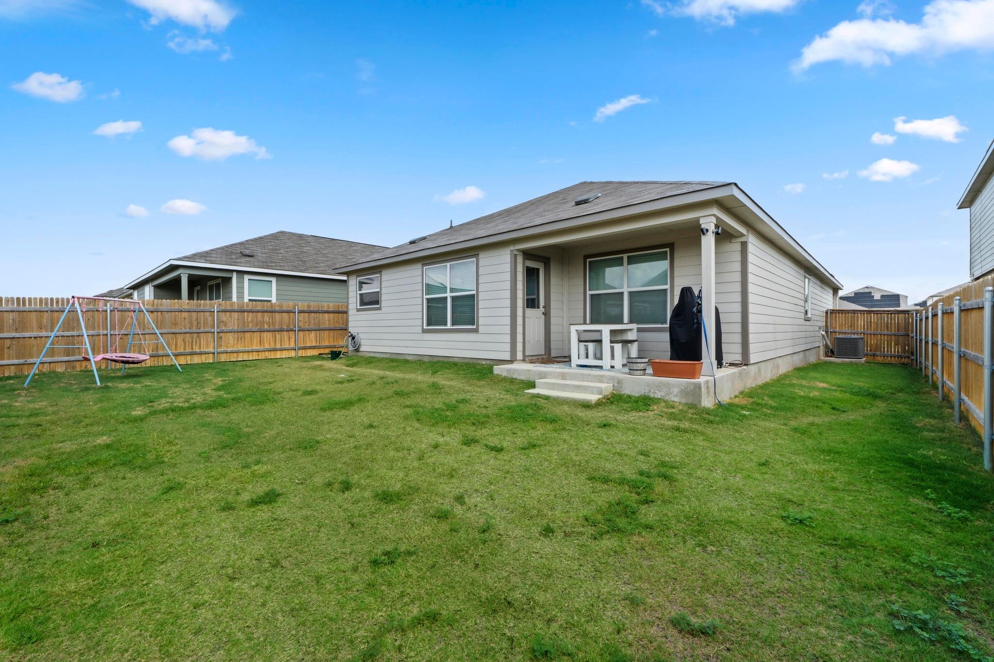 105 Perfect World Loop, Jarrell, TX 76537