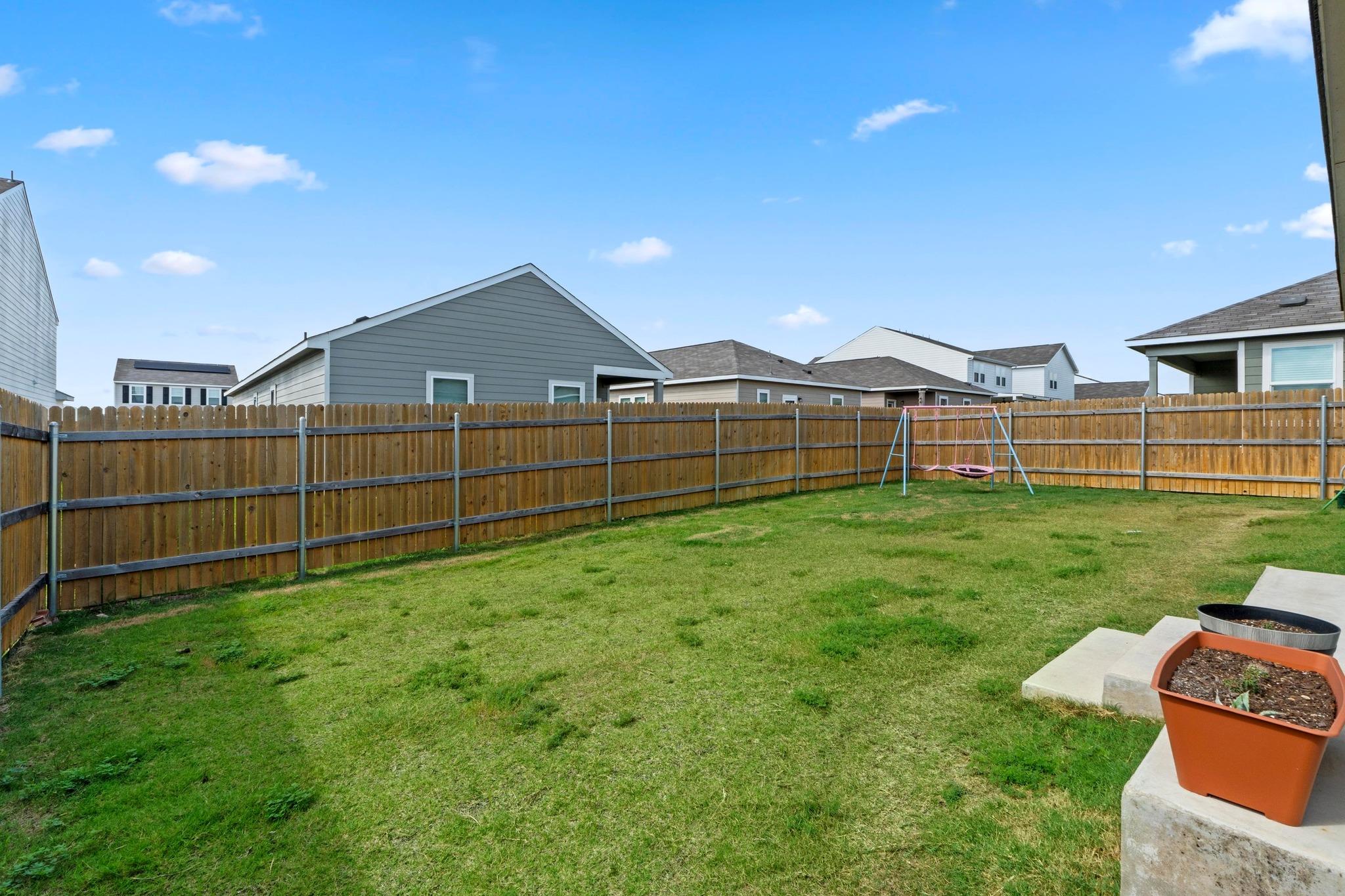 105 Perfect World Loop, Jarrell, TX 76537