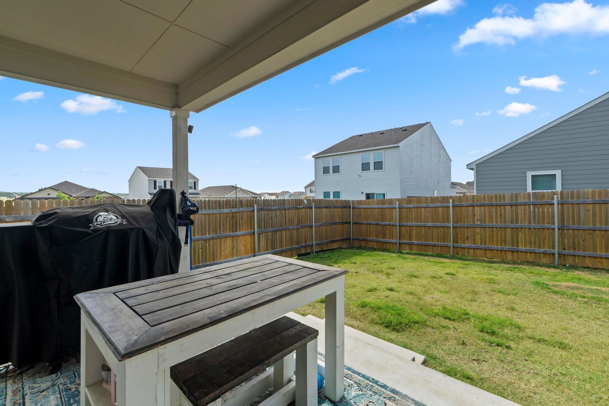 105 Perfect World Loop, Jarrell, TX 76537