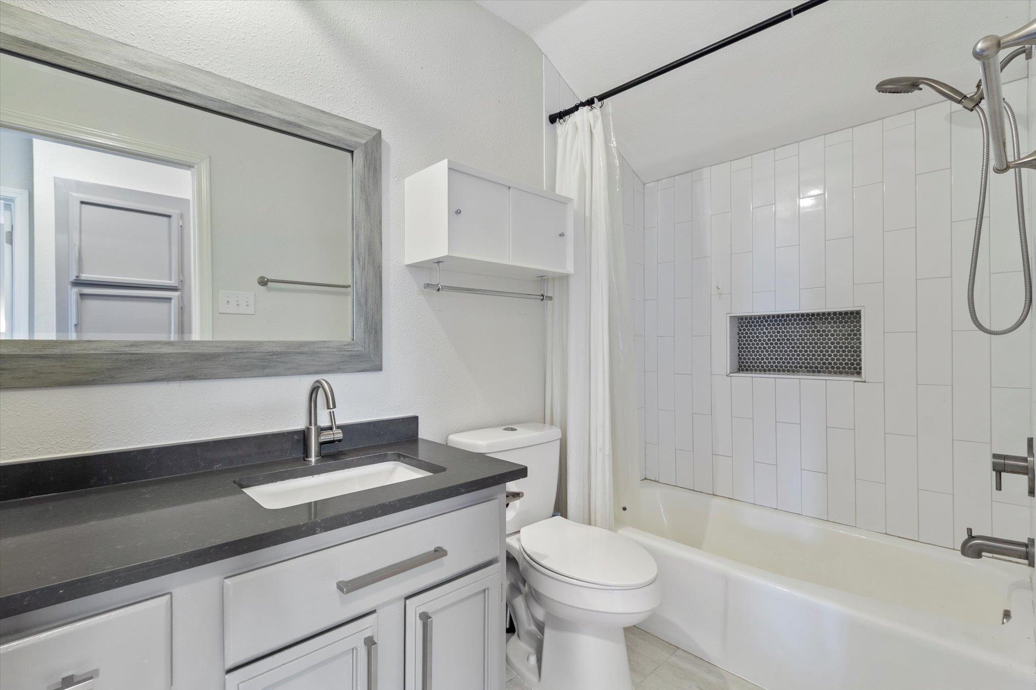 313 Hunter Ridge Rd, San Marcos, TX 78666