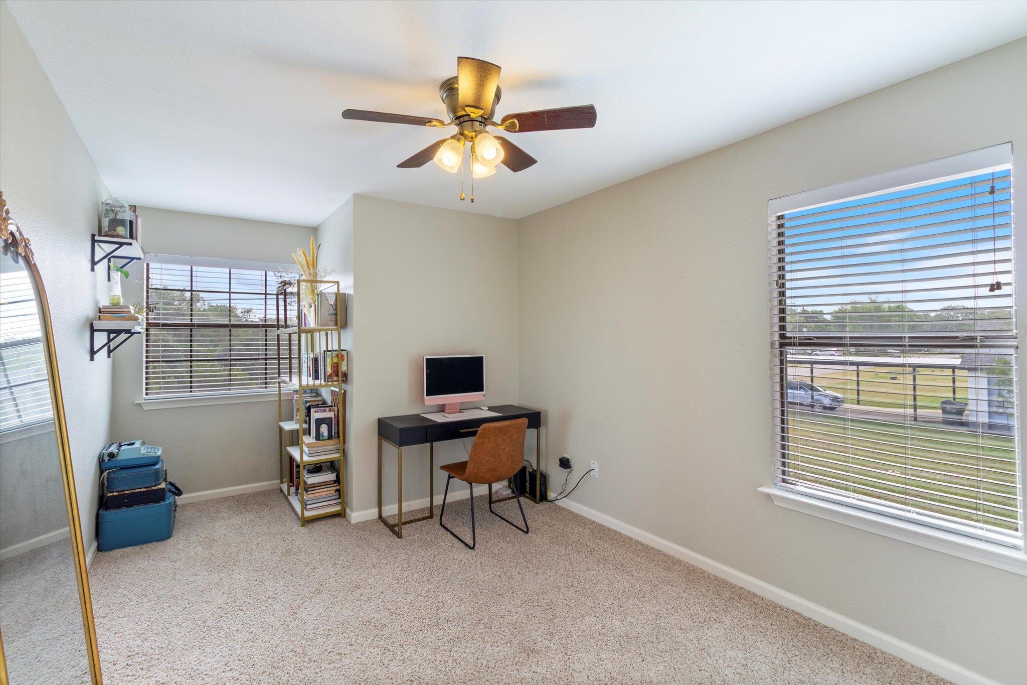 313 Hunter Ridge Rd, San Marcos, TX 78666
