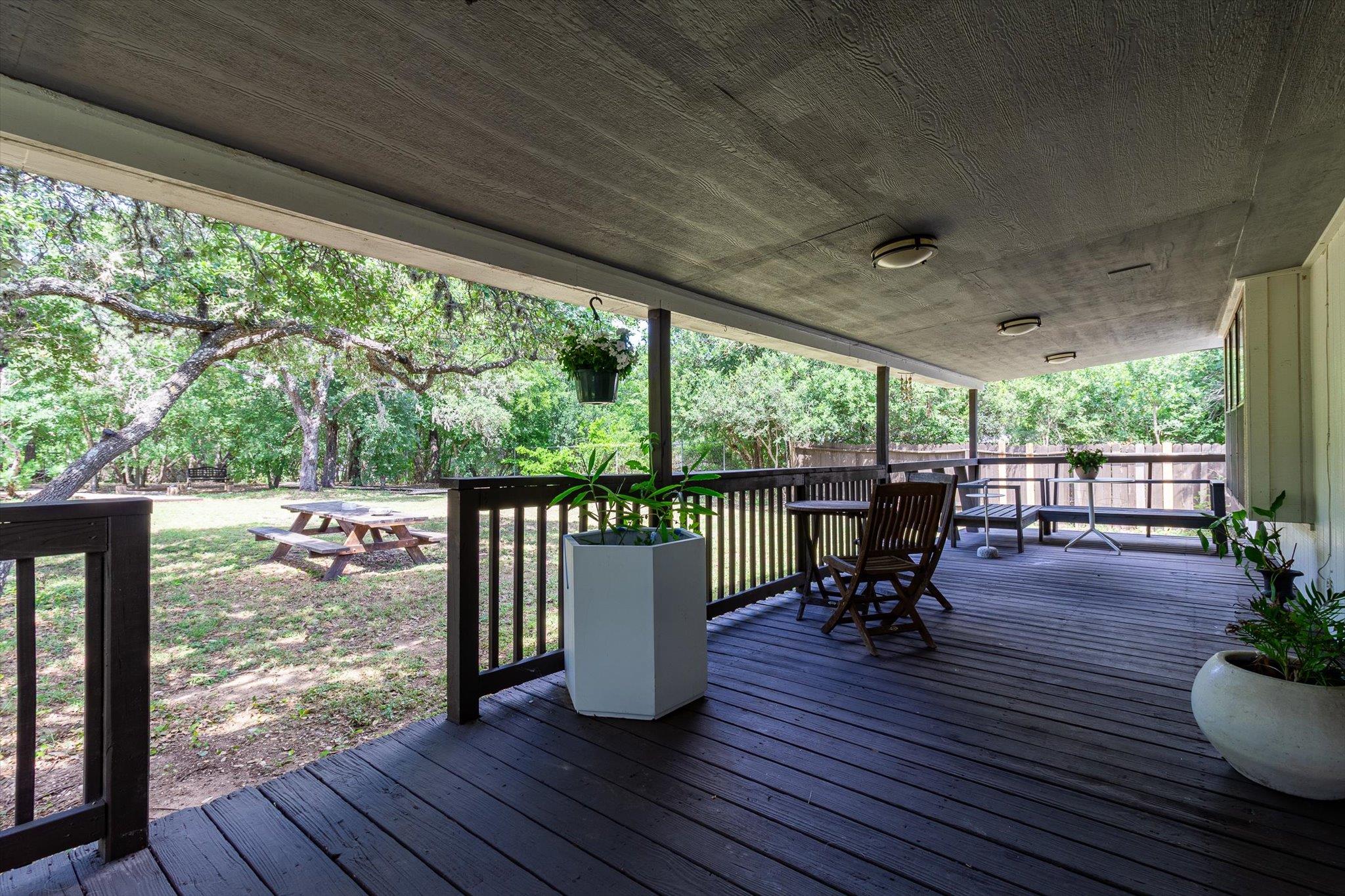 313 Hunter Ridge Rd, San Marcos, TX 78666