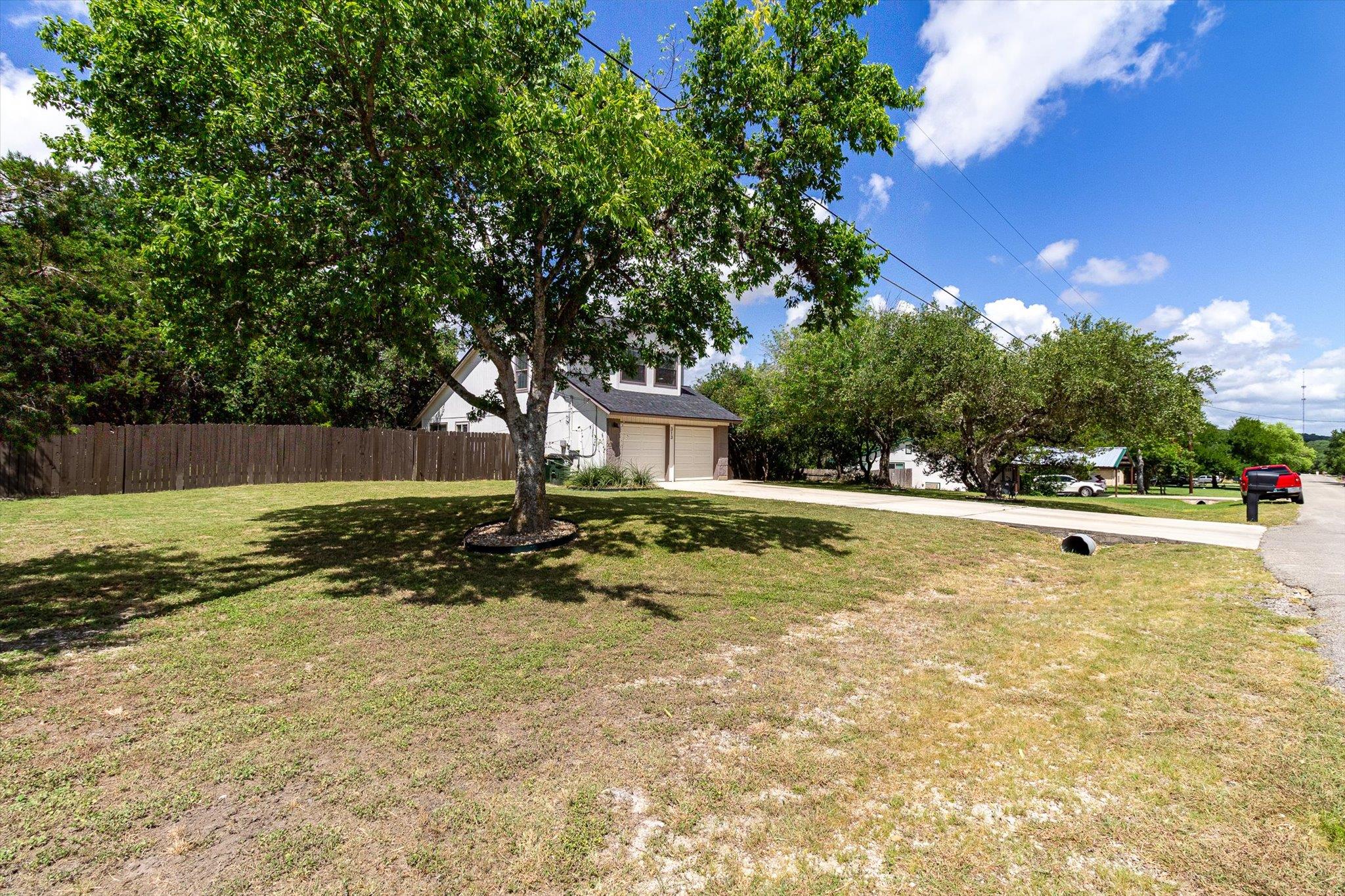 313 Hunter Ridge Rd, San Marcos, TX 78666