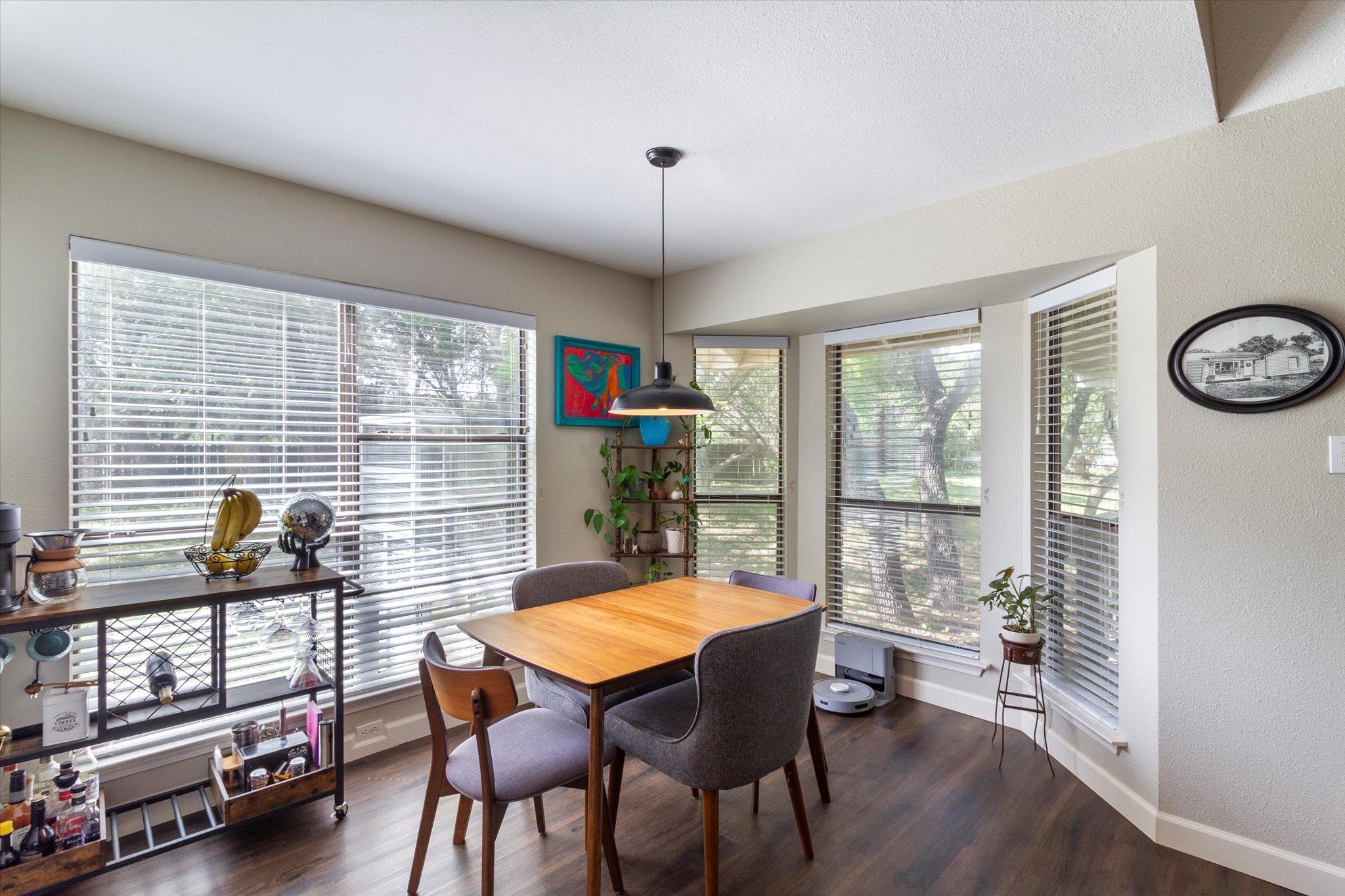 313 Hunter Ridge Rd, San Marcos, TX 78666