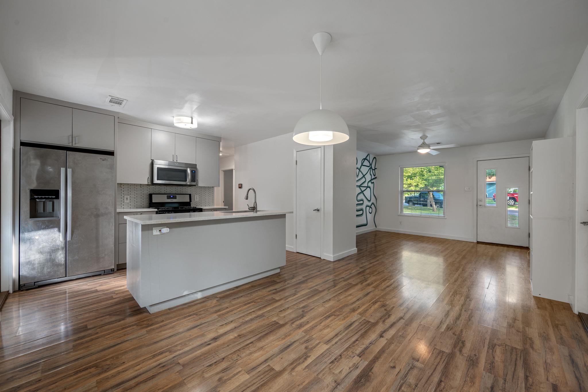 3203 Dolphin Dr, Austin, TX 78704