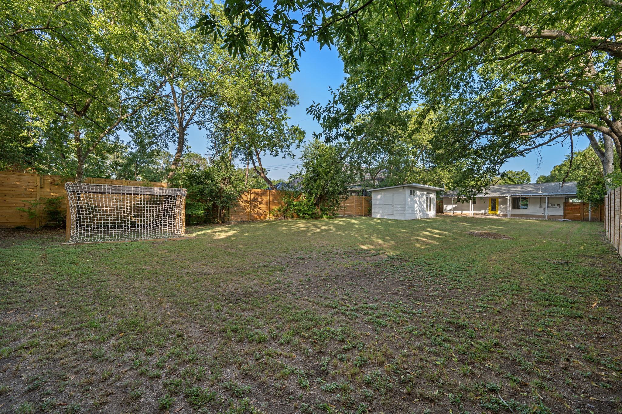 3203 Dolphin Dr, Austin, TX 78704