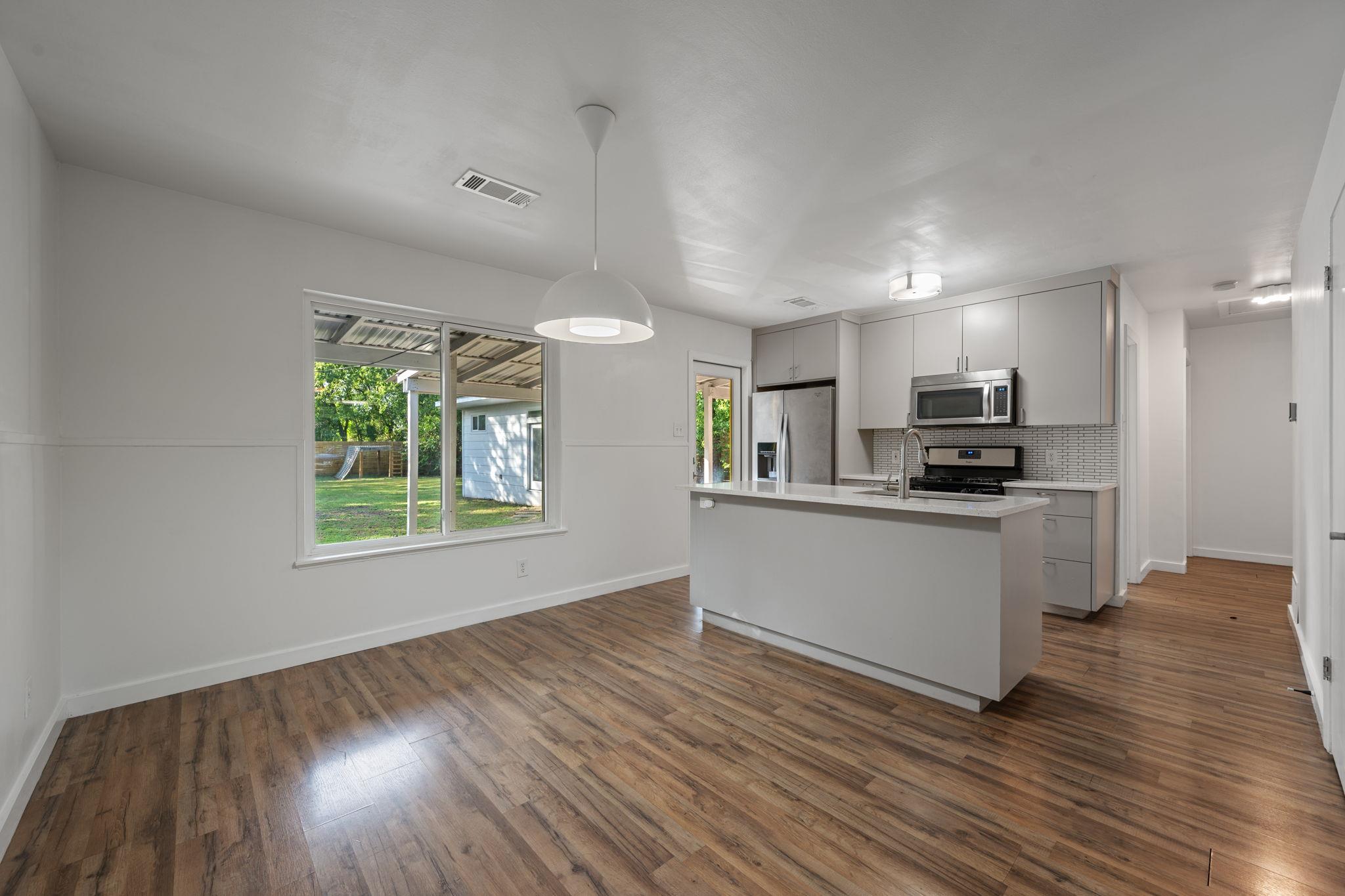 3203 Dolphin Dr, Austin, TX 78704