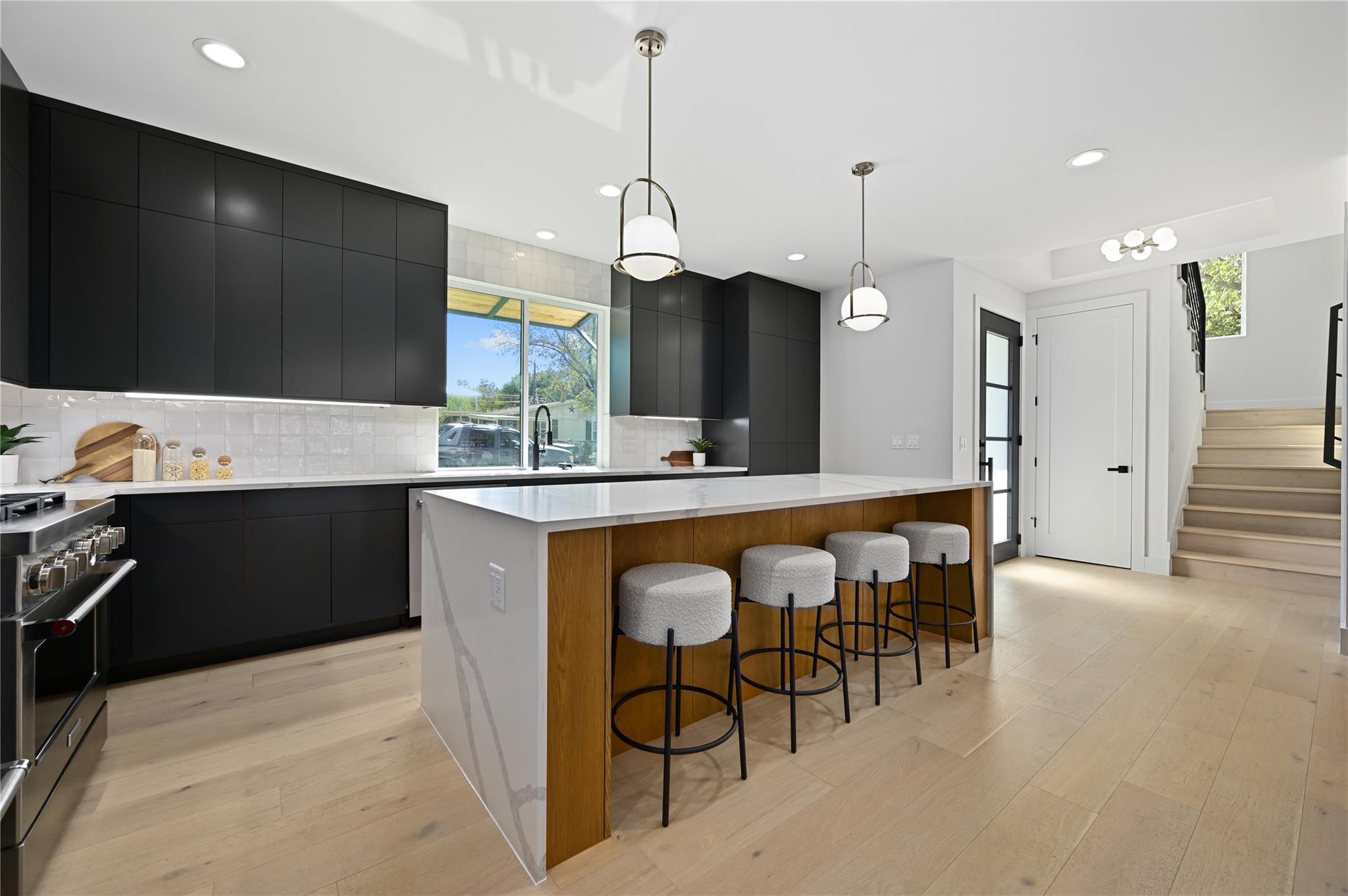 3004 Ray Wood Dr, Austin, TX 78704